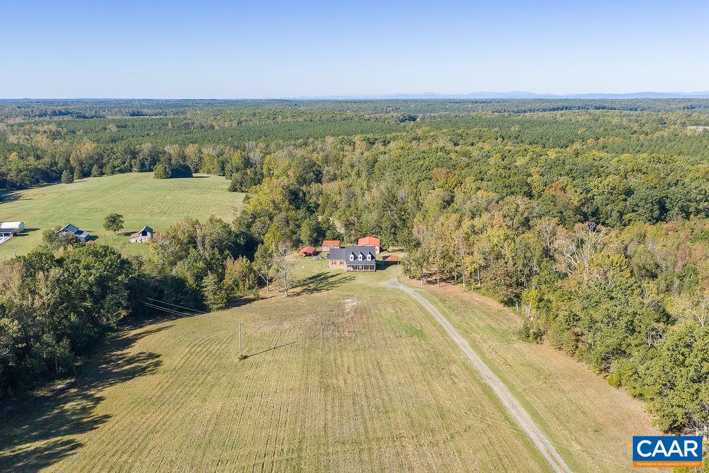 432 TWIN OAKS LN, KENTS STORE, Virginia 23084, 4 Bedrooms Bedrooms, ,2 BathroomsBathrooms,Residential,432 TWIN OAKS LN,682879 MLS # 682879