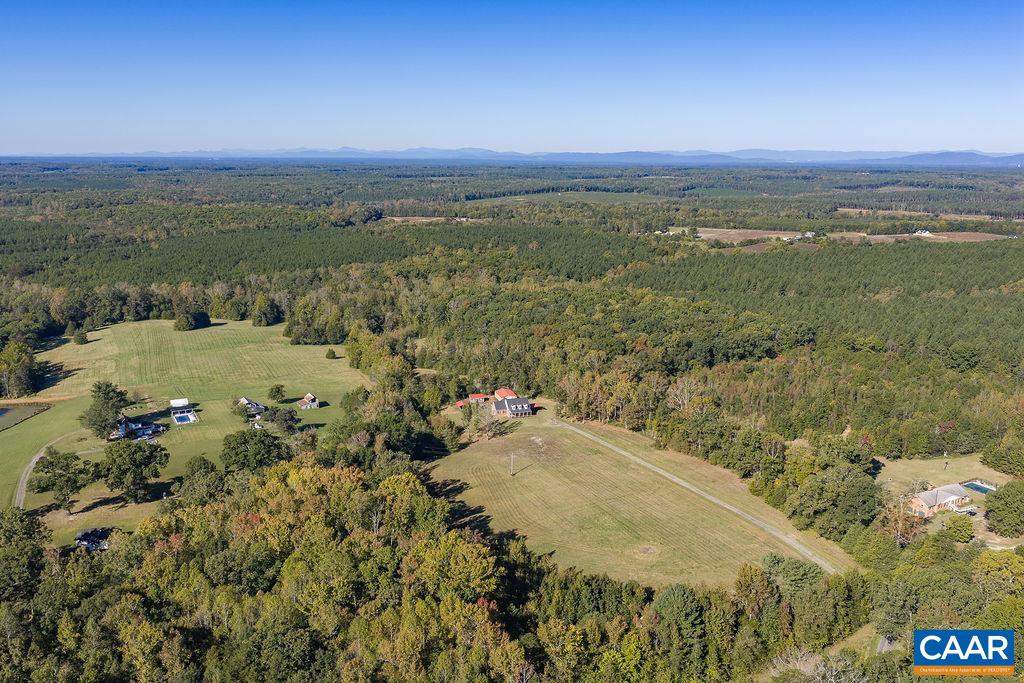 432 TWIN OAKS LN, KENTS STORE, Virginia 23084, 4 Bedrooms Bedrooms, ,2 BathroomsBathrooms,Residential,432 TWIN OAKS LN,682879 MLS # 682879