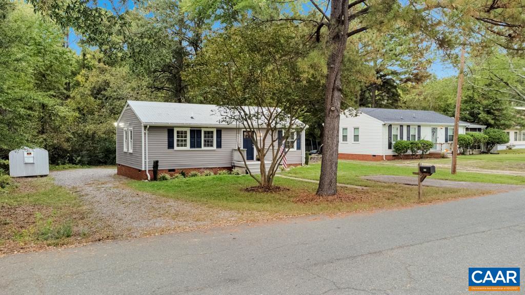 4130 SPRENKLE LN, HENRICO, Virginia 23228, 3 Bedrooms Bedrooms, ,1 BathroomBathrooms,Residential,4130 SPRENKLE LN,682897 MLS # 682897 4130 SPRENKLE LN, HENRICO, Virginia 23228, 3 Bedrooms Bedrooms, ,1 BathroomBathrooms,Residential,4130 SPRENKLE LN,682897 MLS # 682897