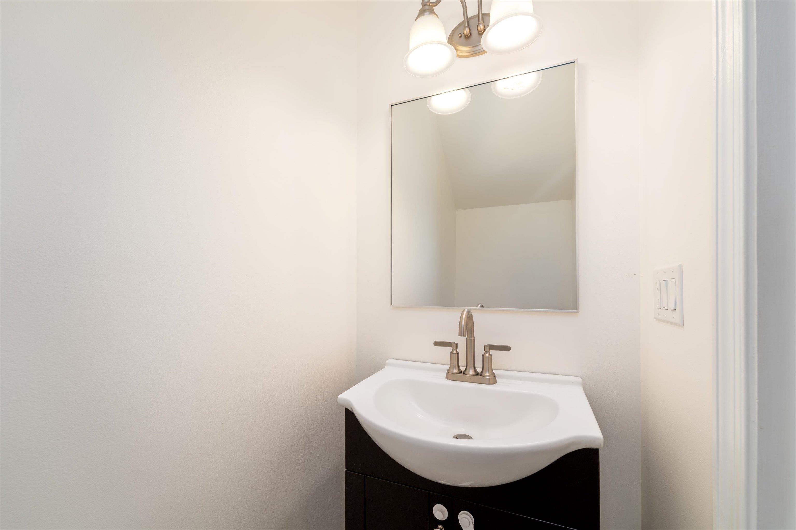 2368 WHITNEY CT, CHARLOTTESVILLE, Virginia 22911, 3 Bedrooms Bedrooms, ,1 BathroomBathrooms,Residential,2368 WHITNEY CT,682904 MLS # 682904