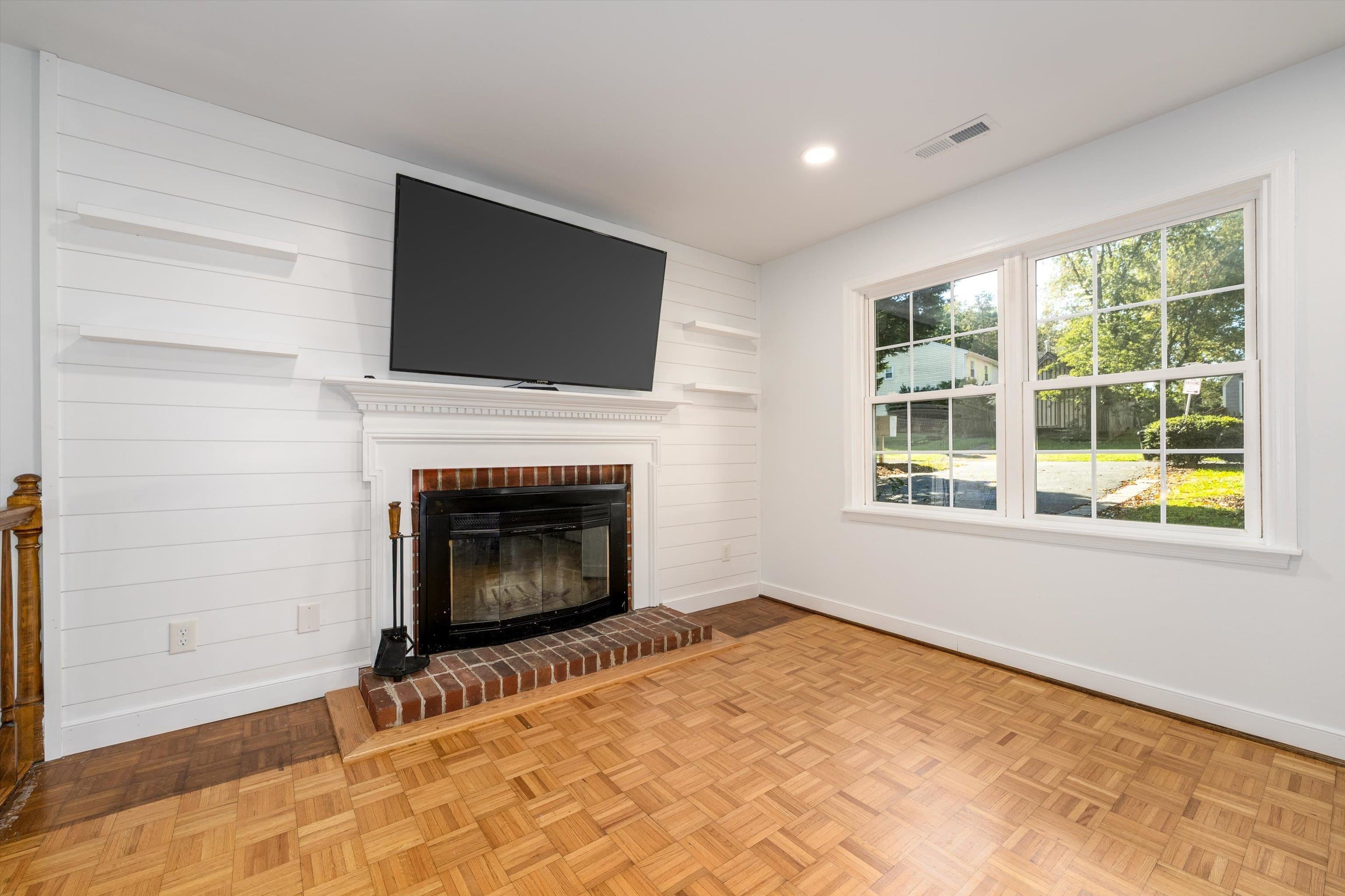 2368 WHITNEY CT, CHARLOTTESVILLE, Virginia 22911, 3 Bedrooms Bedrooms, ,1 BathroomBathrooms,Residential,2368 WHITNEY CT,682904 MLS # 682904