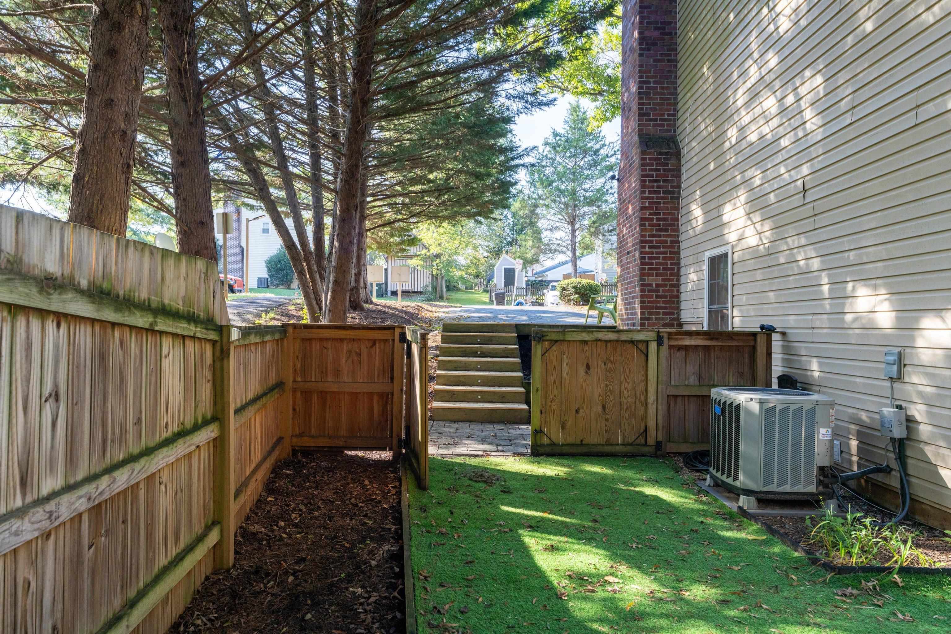 2368 WHITNEY CT, CHARLOTTESVILLE, Virginia 22911, 3 Bedrooms Bedrooms, ,1 BathroomBathrooms,Residential,2368 WHITNEY CT,682904 MLS # 682904