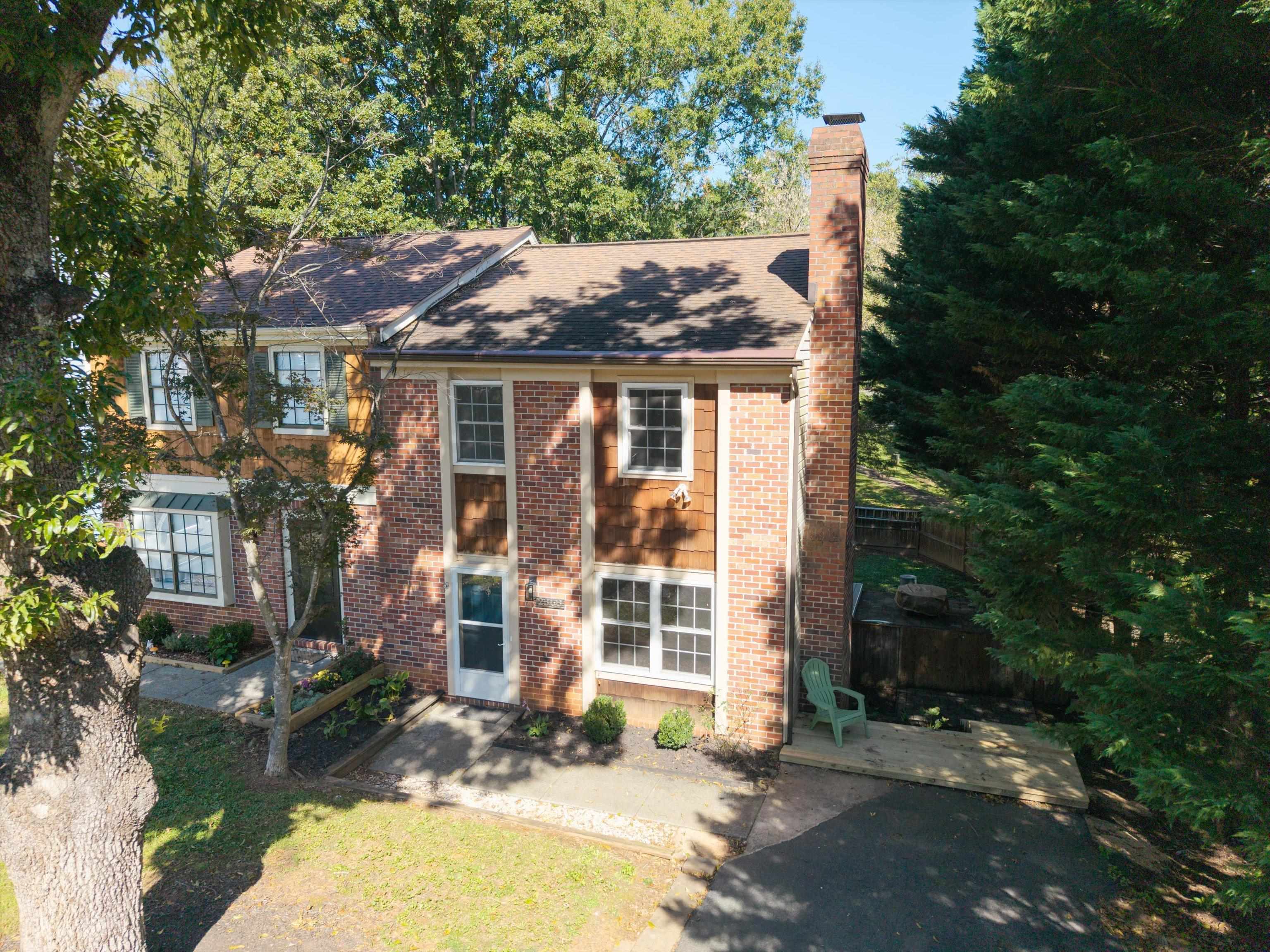 2368 WHITNEY CT, CHARLOTTESVILLE, Virginia 22911, 3 Bedrooms Bedrooms, ,1 BathroomBathrooms,Residential,2368 WHITNEY CT,682904 MLS # 682904