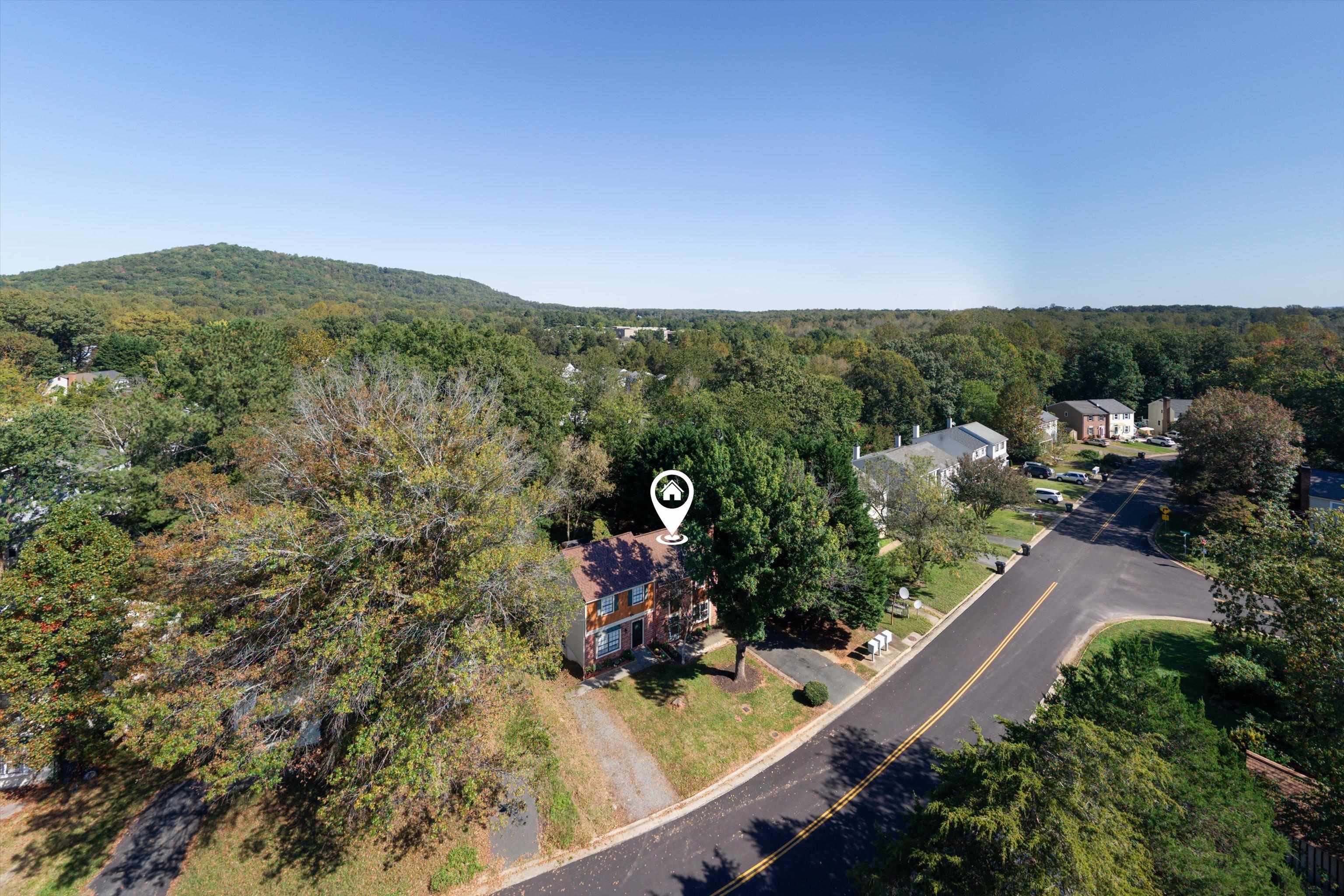 2368 WHITNEY CT, CHARLOTTESVILLE, Virginia 22911, 3 Bedrooms Bedrooms, ,1 BathroomBathrooms,Residential,2368 WHITNEY CT,682904 MLS # 682904