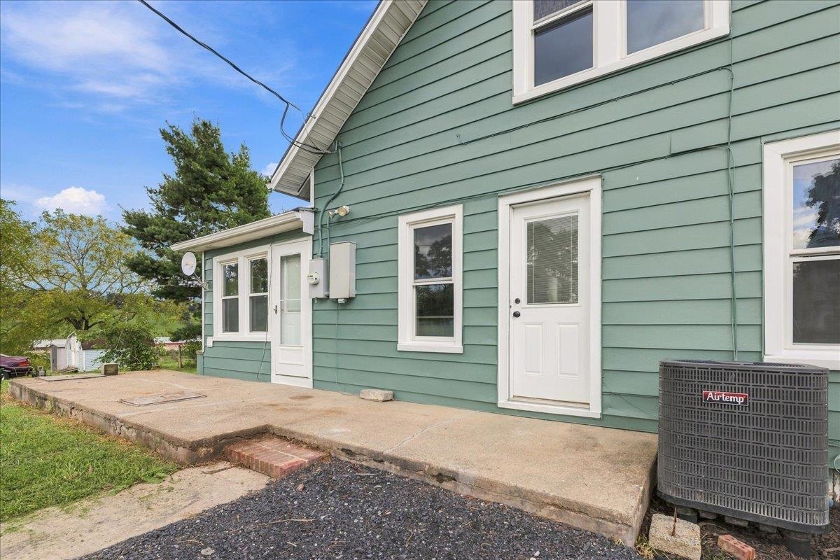 12029 MOUNTAIN VALLEY RD, ROCKINGHAM, Virginia 22802, 4 Bedrooms Bedrooms, ,2 BathroomsBathrooms,Residential,12029 MOUNTAIN VALLEY RD,682908 MLS # 682908 12029 MOUNTAIN VALLEY RD, ROCKINGHAM, Virginia 22802, 4 Bedrooms Bedrooms, ,2 BathroomsBathrooms,Residential,12029 MOUNTAIN VALLEY RD,682908 MLS # 682908