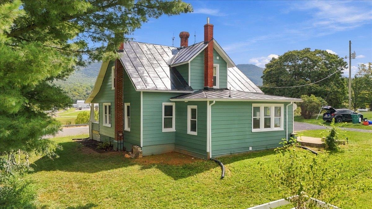 12029 MOUNTAIN VALLEY RD, ROCKINGHAM, Virginia 22802, 4 Bedrooms Bedrooms, ,2 BathroomsBathrooms,Residential,12029 MOUNTAIN VALLEY RD,682908 MLS # 682908 12029 MOUNTAIN VALLEY RD, ROCKINGHAM, Virginia 22802, 4 Bedrooms Bedrooms, ,2 BathroomsBathrooms,Residential,12029 MOUNTAIN VALLEY RD,682908 MLS # 682908