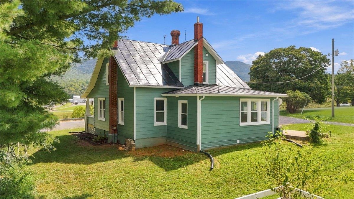 12029 MOUNTAIN VALLEY RD, ROCKINGHAM, Virginia 22802, 4 Bedrooms Bedrooms, ,2 BathroomsBathrooms,Residential,12029 MOUNTAIN VALLEY RD,682908 MLS # 682908 12029 MOUNTAIN VALLEY RD, ROCKINGHAM, Virginia 22802, 4 Bedrooms Bedrooms, ,2 BathroomsBathrooms,Residential,12029 MOUNTAIN VALLEY RD,682908 MLS # 682908