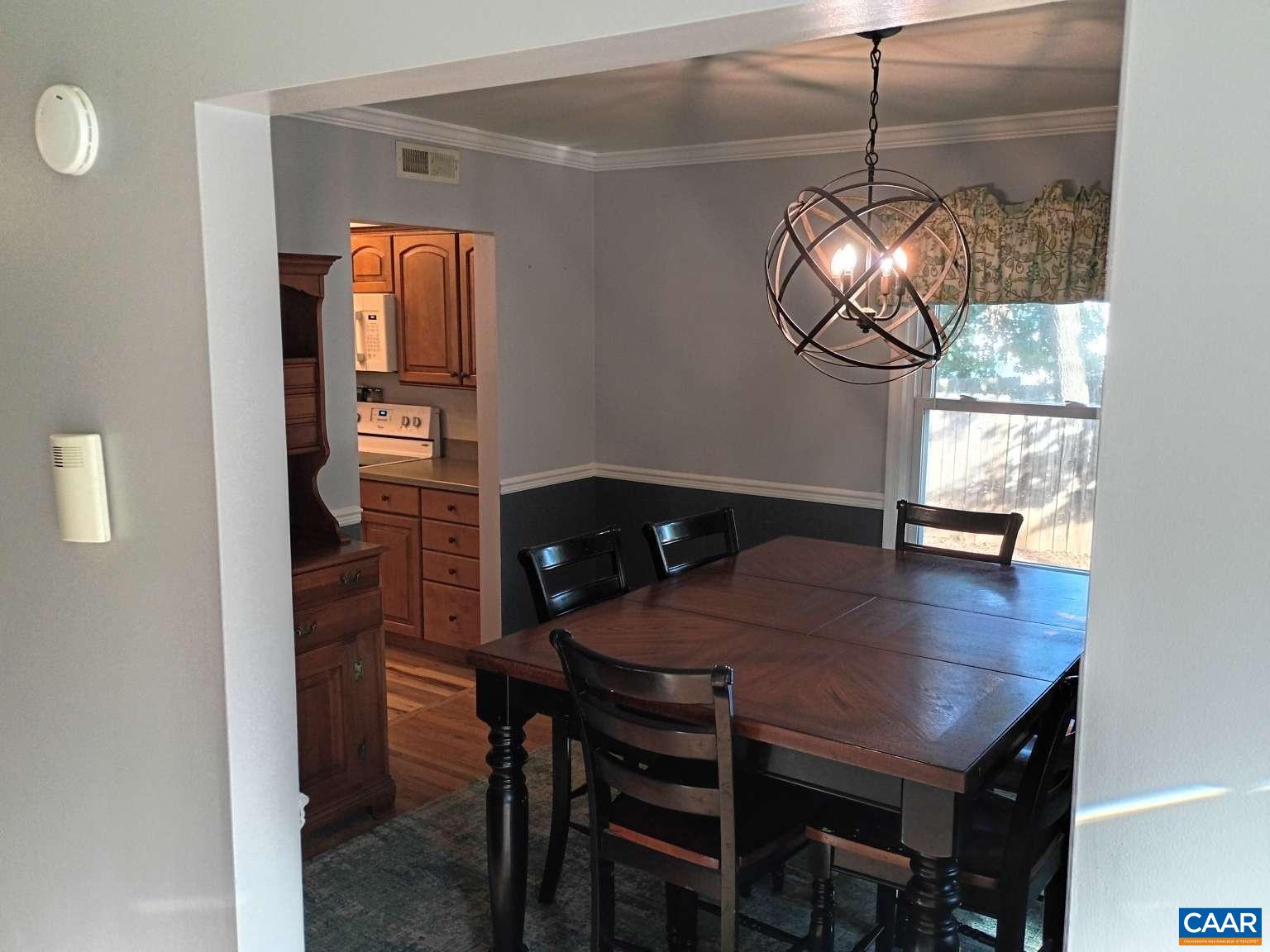 206 ROBINHOOD RD, STAUNTON, Virginia 24401, 4 Bedrooms Bedrooms, ,2 BathroomsBathrooms,Residential,206 ROBINHOOD RD,682909 MLS # 682909