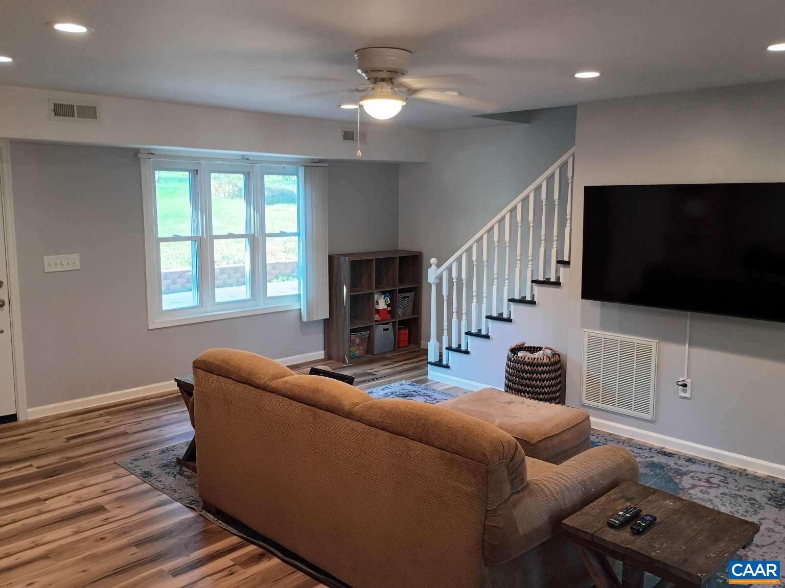 206 ROBINHOOD RD, STAUNTON, Virginia 24401, 4 Bedrooms Bedrooms, ,2 BathroomsBathrooms,Residential,206 ROBINHOOD RD,682909 MLS # 682909