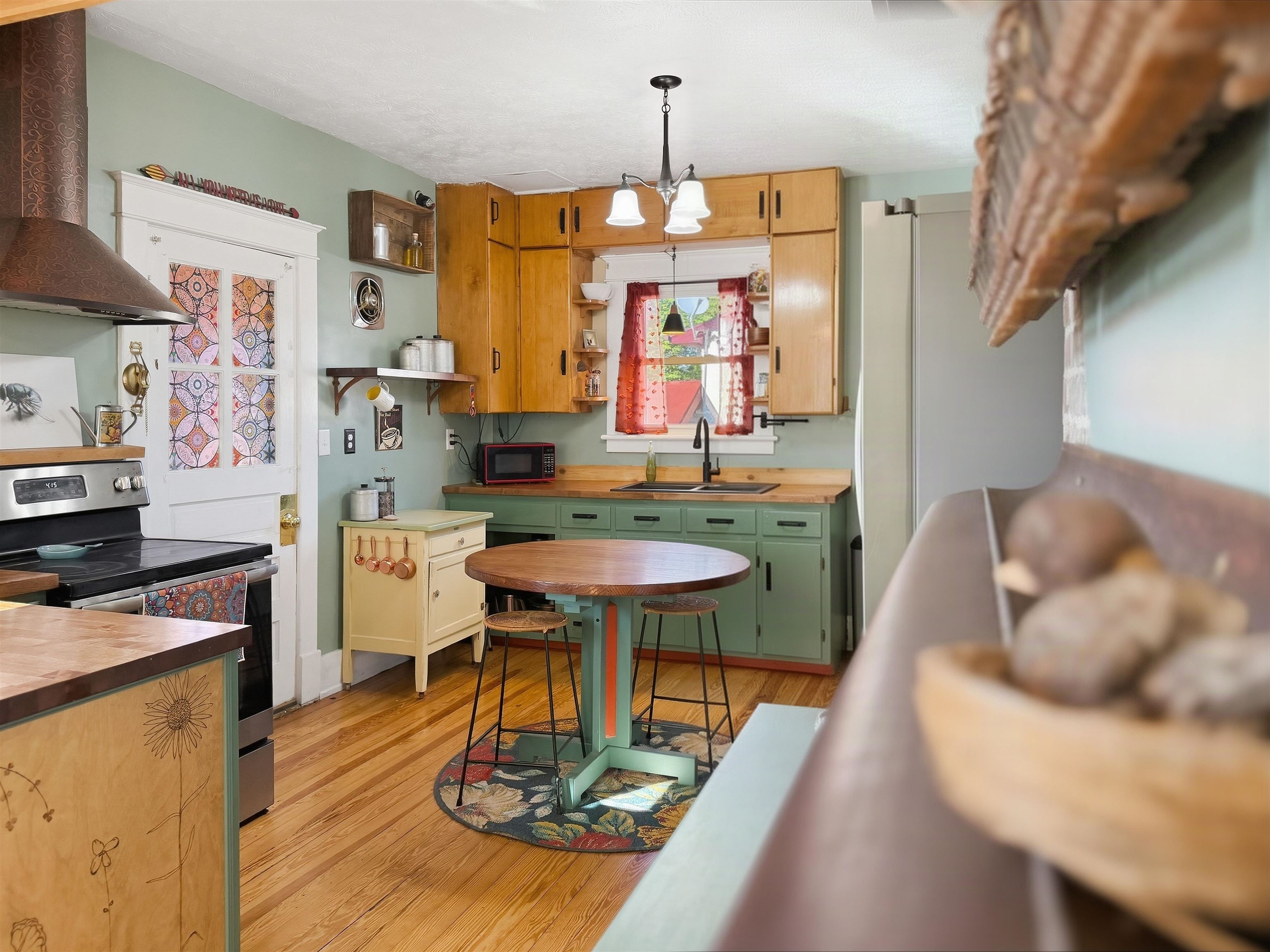214 THOMPSON ST, STAUNTON, Virginia 24401, 3 Bedrooms Bedrooms, ,1 BathroomBathrooms,Residential,214 Thompson St,214 THOMPSON ST,682855 MLS # 682855 214 THOMPSON ST, STAUNTON, Virginia 24401, 3 Bedrooms Bedrooms, ,1 BathroomBathrooms,Residential,214 Thompson St,214 THOMPSON ST,682855 MLS # 682855