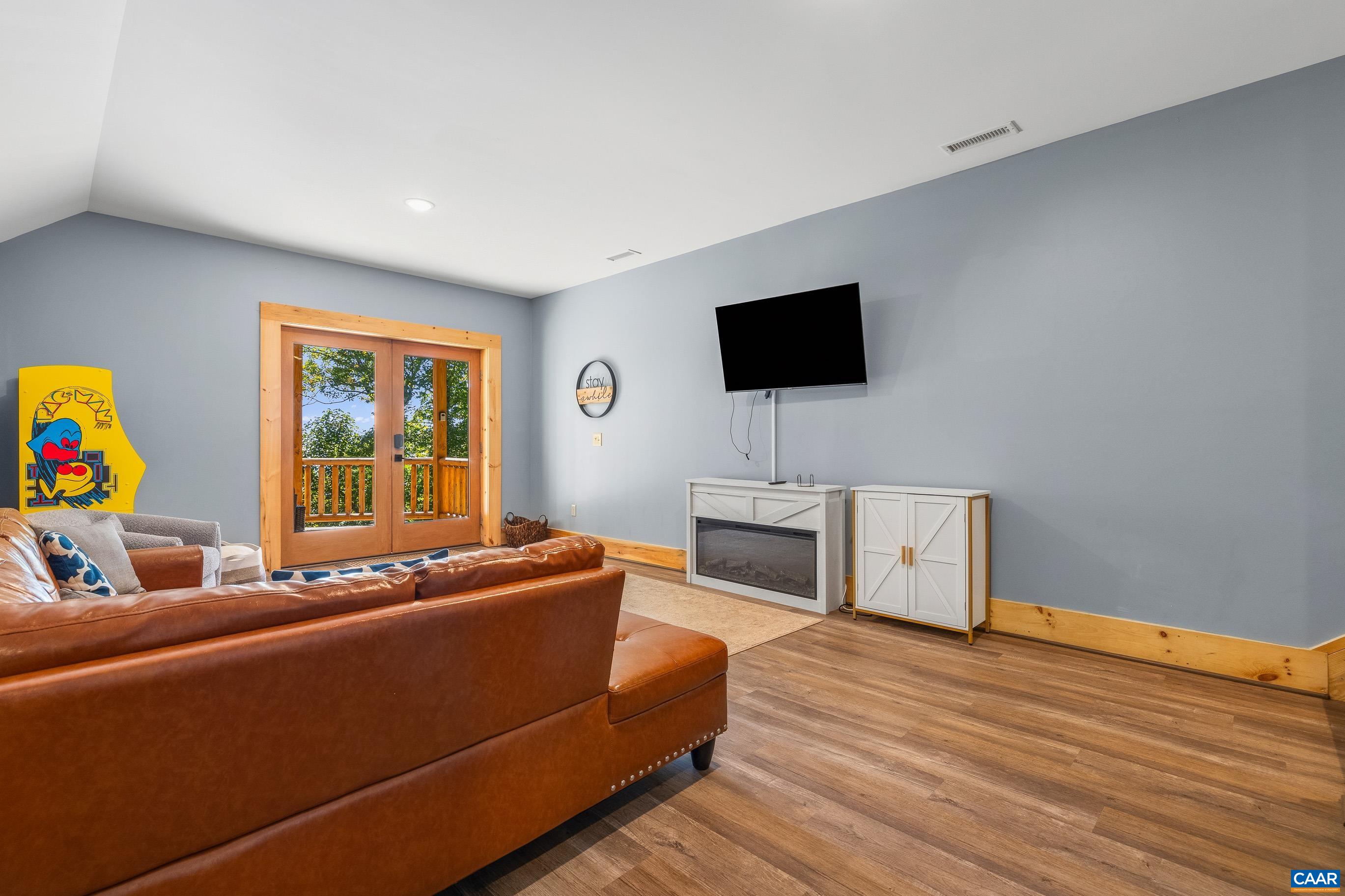 304 CHESTNUT PL, WINTERGREEN RESORT, Virginia 22967, 6 Bedrooms Bedrooms, ,3 BathroomsBathrooms,Residential,304 CHESTNUT PL,682901 MLS # 682901 304 CHESTNUT PL, WINTERGREEN RESORT, Virginia 22967, 6 Bedrooms Bedrooms, ,3 BathroomsBathrooms,Residential,304 CHESTNUT PL,682901 MLS # 682901