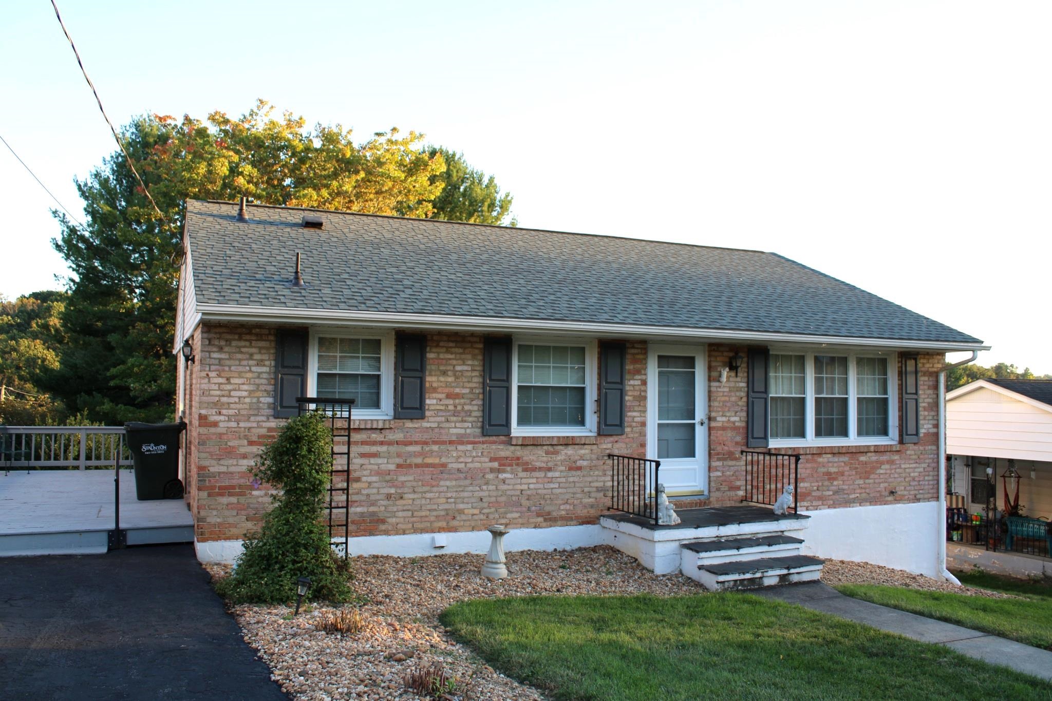 2208 DAVIS ST, STAUNTON, Virginia 24401, 3 Bedrooms Bedrooms, ,1 BathroomBathrooms,Residential,2208 DAVIS ST,682914 MLS # 682914 2208 DAVIS ST, STAUNTON, Virginia 24401, 3 Bedrooms Bedrooms, ,1 BathroomBathrooms,Residential,2208 DAVIS ST,682914 MLS # 682914