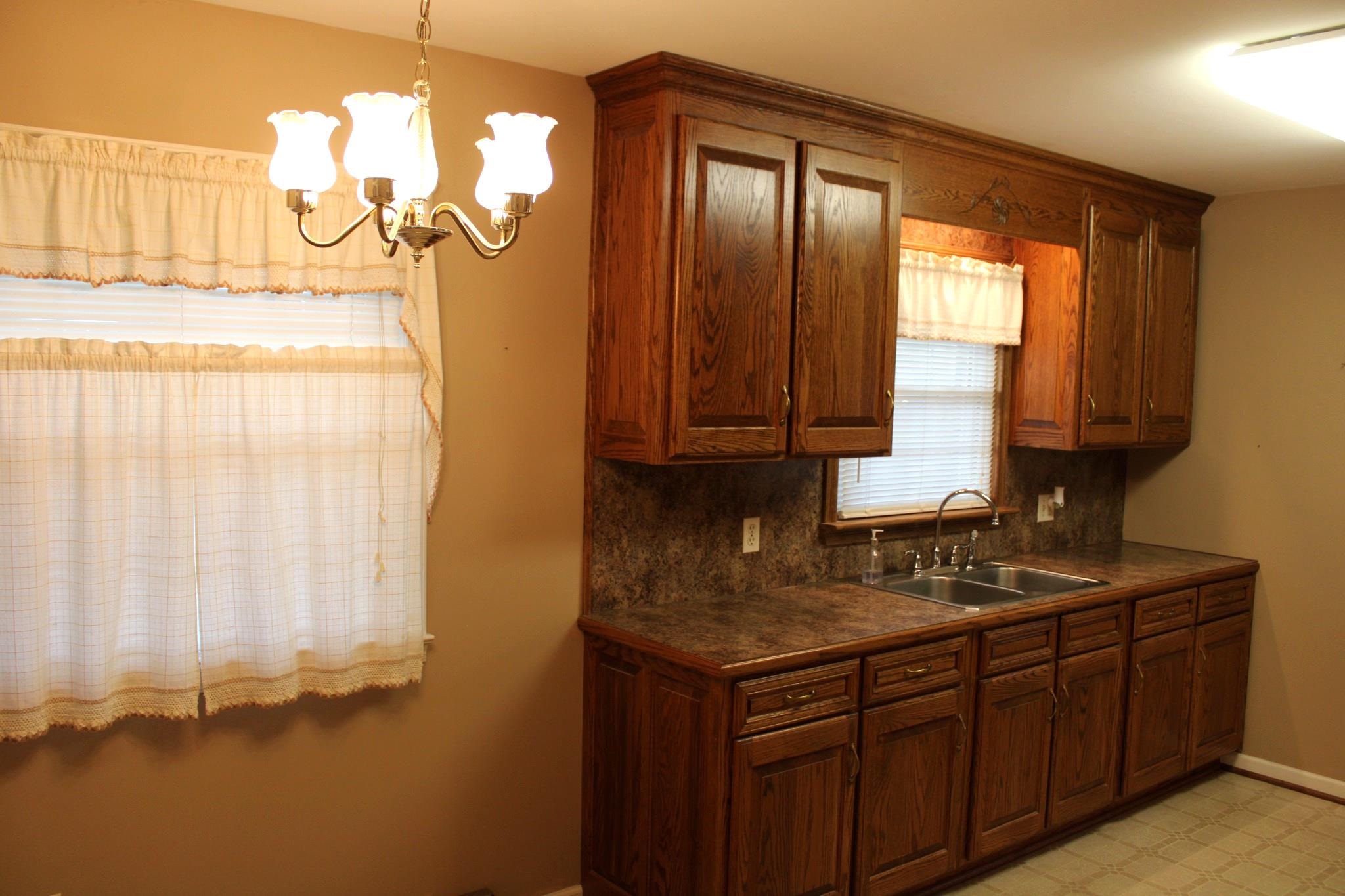 2208 DAVIS ST, STAUNTON, Virginia 24401, 3 Bedrooms Bedrooms, ,1 BathroomBathrooms,Residential,2208 DAVIS ST,682914 MLS # 682914 2208 DAVIS ST, STAUNTON, Virginia 24401, 3 Bedrooms Bedrooms, ,1 BathroomBathrooms,Residential,2208 DAVIS ST,682914 MLS # 682914