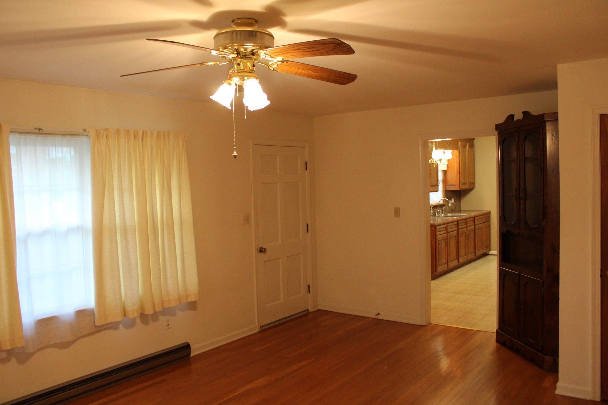 2208 DAVIS ST, STAUNTON, Virginia 24401, 3 Bedrooms Bedrooms, ,1 BathroomBathrooms,Residential,2208 DAVIS ST,682914 MLS # 682914 2208 DAVIS ST, STAUNTON, Virginia 24401, 3 Bedrooms Bedrooms, ,1 BathroomBathrooms,Residential,2208 DAVIS ST,682914 MLS # 682914