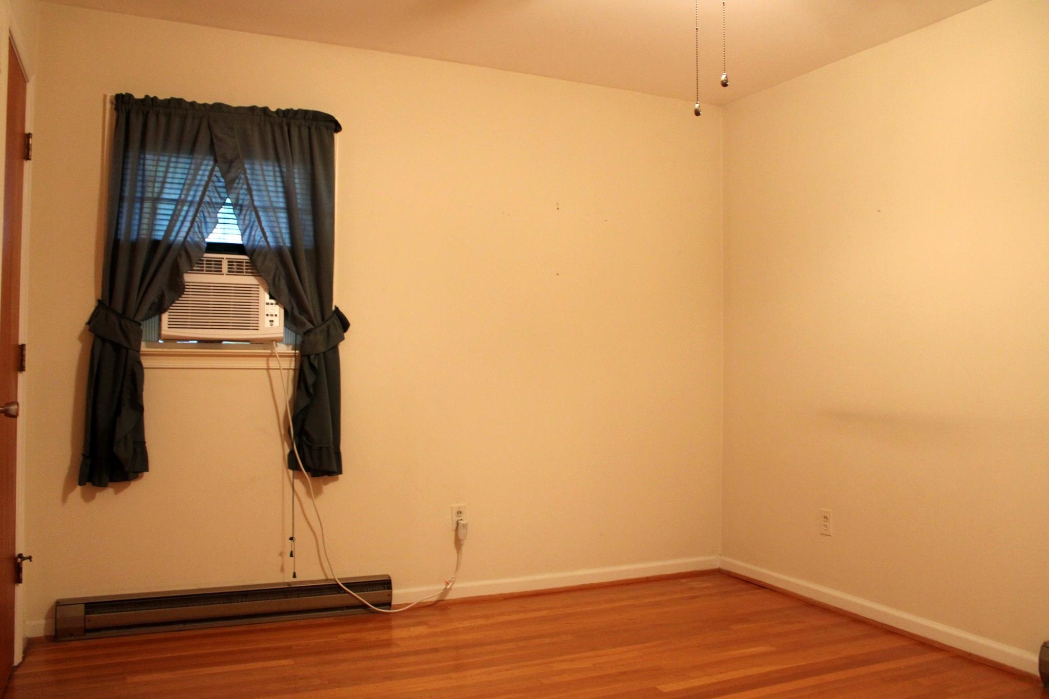 2208 DAVIS ST, STAUNTON, Virginia 24401, 3 Bedrooms Bedrooms, ,1 BathroomBathrooms,Residential,2208 DAVIS ST,682914 MLS # 682914 2208 DAVIS ST, STAUNTON, Virginia 24401, 3 Bedrooms Bedrooms, ,1 BathroomBathrooms,Residential,2208 DAVIS ST,682914 MLS # 682914