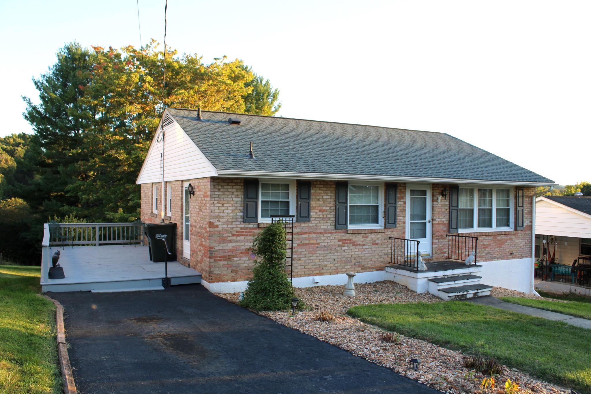 2208 DAVIS ST, STAUNTON, Virginia 24401, 3 Bedrooms Bedrooms, ,1 BathroomBathrooms,Residential,2208 DAVIS ST,682914 MLS # 682914 2208 DAVIS ST, STAUNTON, Virginia 24401, 3 Bedrooms Bedrooms, ,1 BathroomBathrooms,Residential,2208 DAVIS ST,682914 MLS # 682914