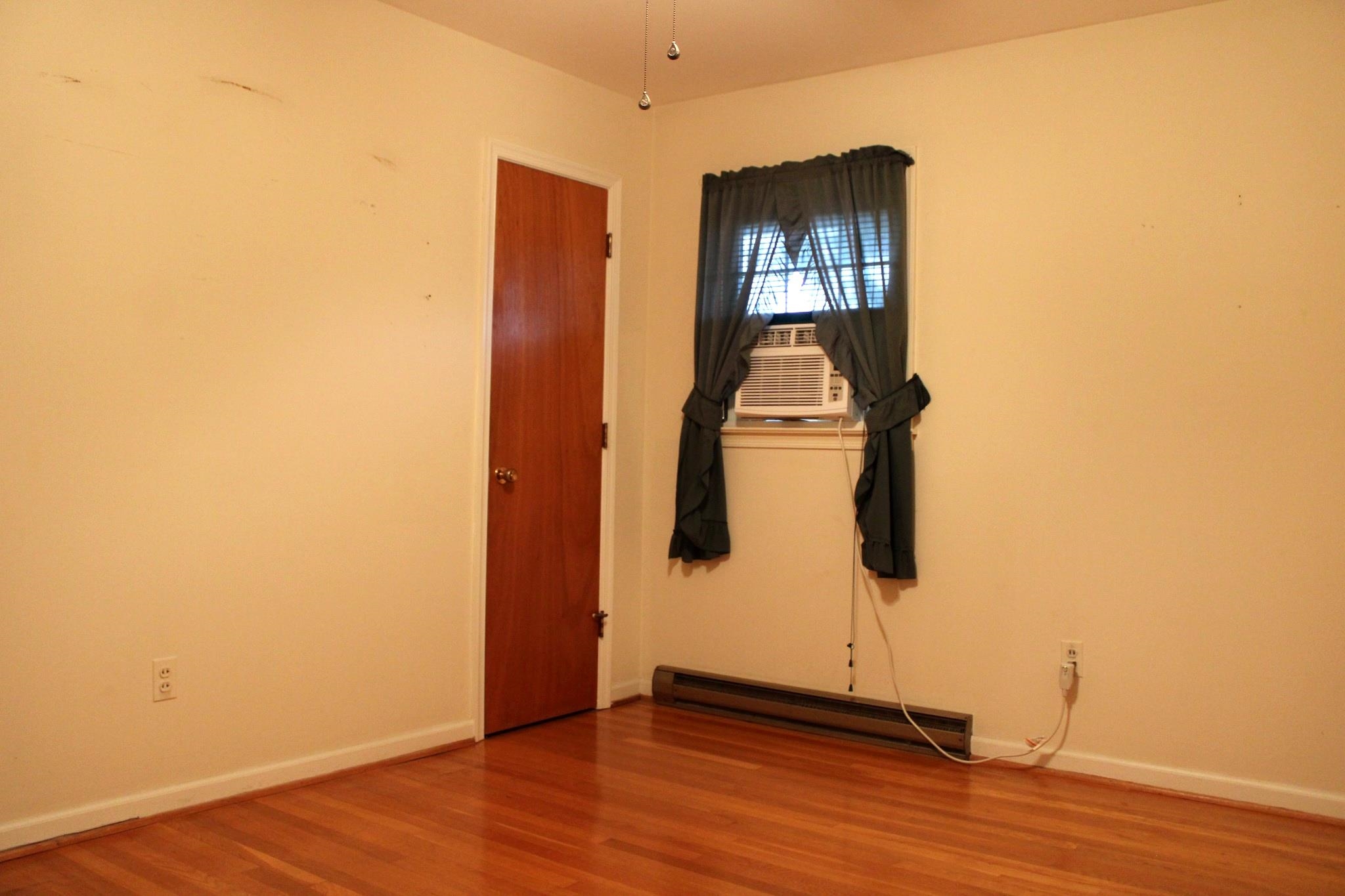 2208 DAVIS ST, STAUNTON, Virginia 24401, 3 Bedrooms Bedrooms, ,1 BathroomBathrooms,Residential,2208 DAVIS ST,682914 MLS # 682914 2208 DAVIS ST, STAUNTON, Virginia 24401, 3 Bedrooms Bedrooms, ,1 BathroomBathrooms,Residential,2208 DAVIS ST,682914 MLS # 682914