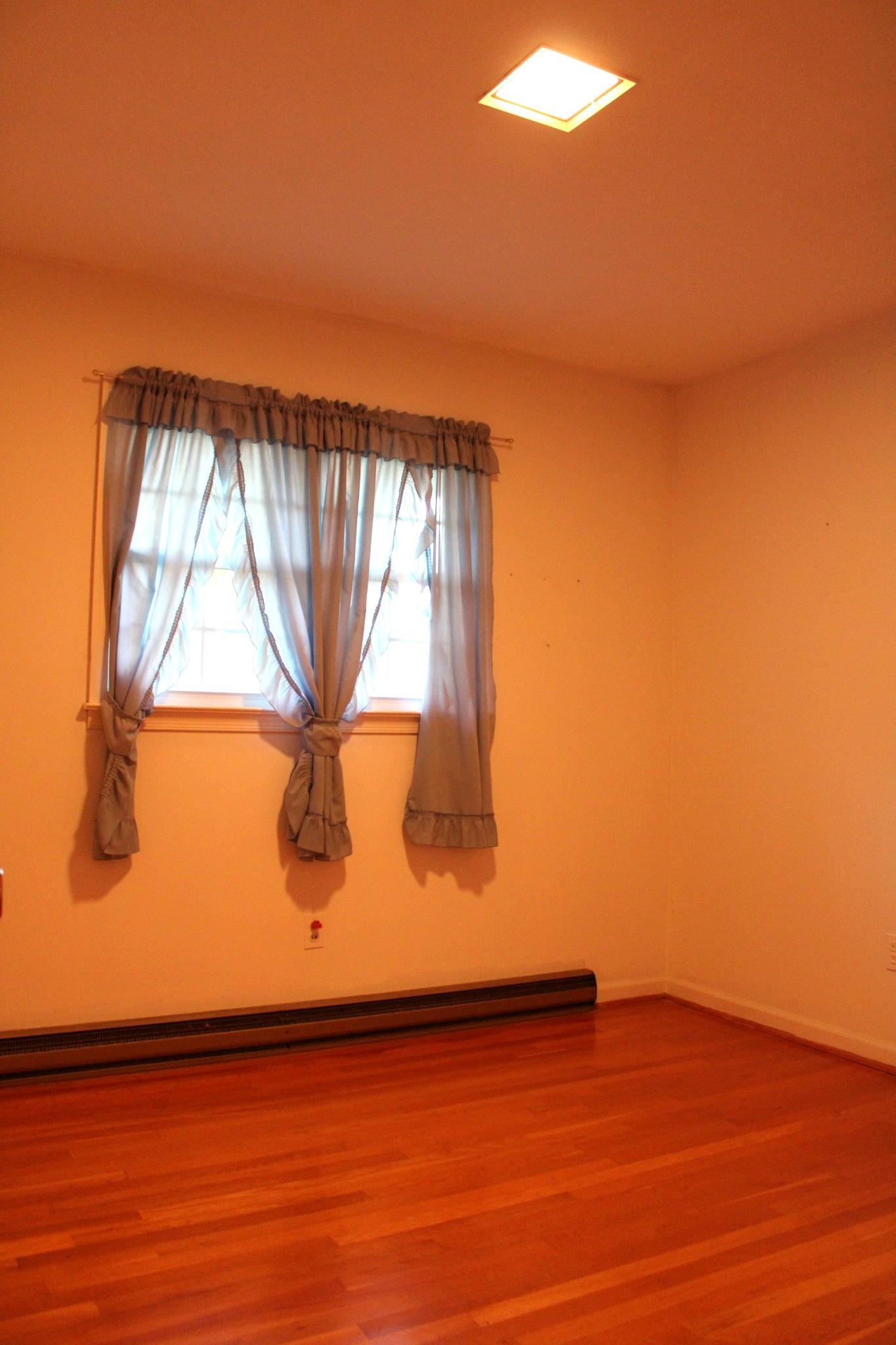 2208 DAVIS ST, STAUNTON, Virginia 24401, 3 Bedrooms Bedrooms, ,1 BathroomBathrooms,Residential,2208 DAVIS ST,682914 MLS # 682914 2208 DAVIS ST, STAUNTON, Virginia 24401, 3 Bedrooms Bedrooms, ,1 BathroomBathrooms,Residential,2208 DAVIS ST,682914 MLS # 682914