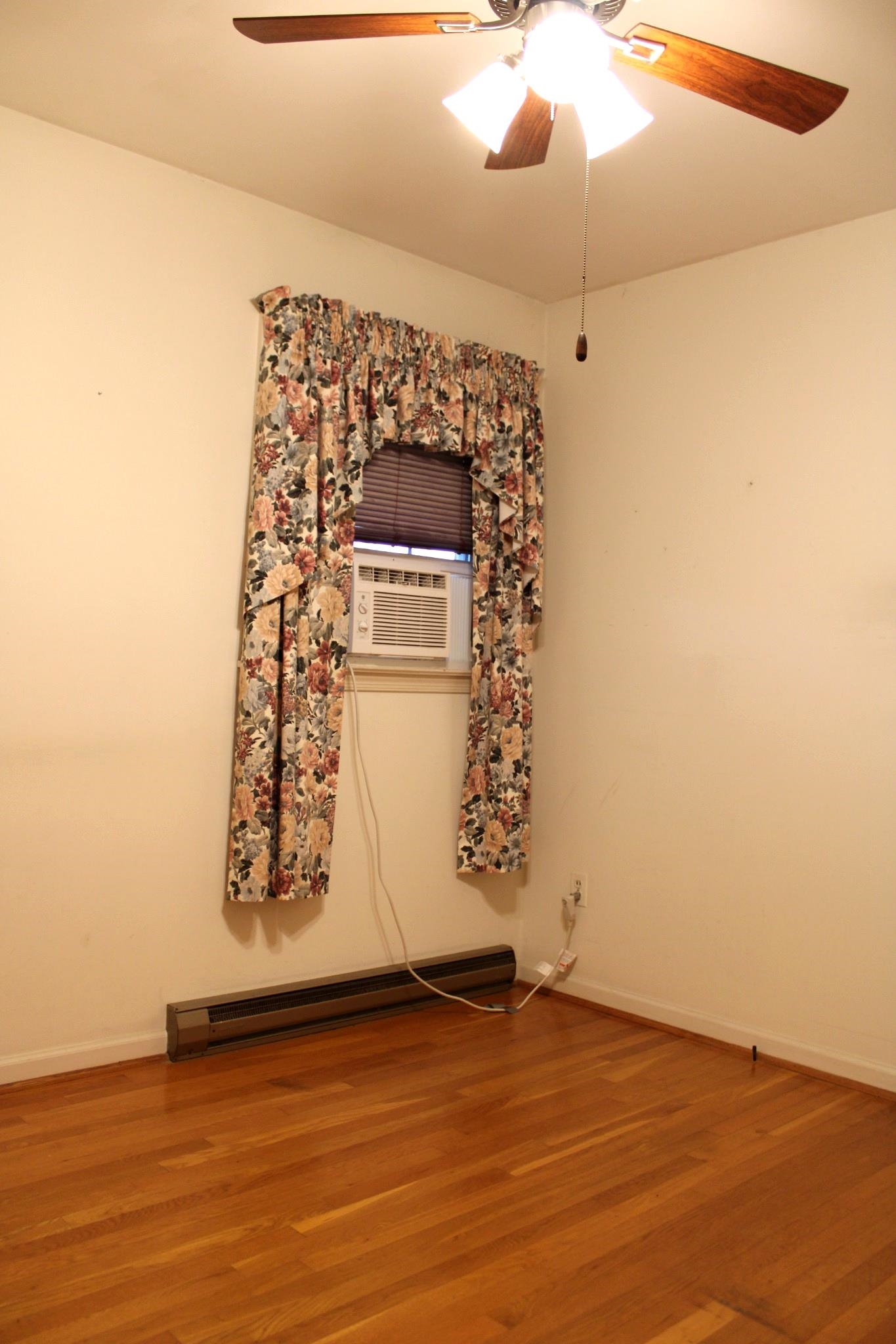2208 DAVIS ST, STAUNTON, Virginia 24401, 3 Bedrooms Bedrooms, ,1 BathroomBathrooms,Residential,2208 DAVIS ST,682914 MLS # 682914 2208 DAVIS ST, STAUNTON, Virginia 24401, 3 Bedrooms Bedrooms, ,1 BathroomBathrooms,Residential,2208 DAVIS ST,682914 MLS # 682914