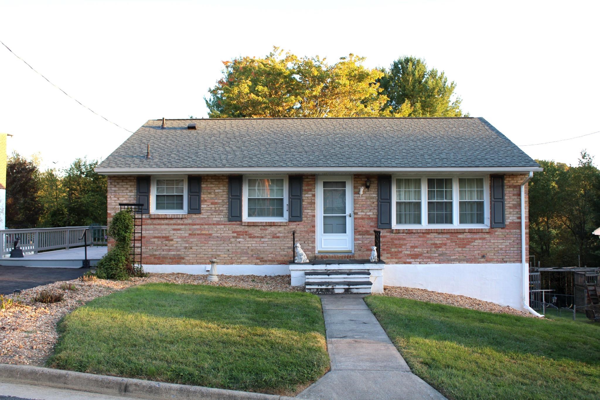 2208 DAVIS ST, STAUNTON, Virginia 24401, 3 Bedrooms Bedrooms, ,1 BathroomBathrooms,Residential,2208 DAVIS ST,682914 MLS # 682914 2208 DAVIS ST, STAUNTON, Virginia 24401, 3 Bedrooms Bedrooms, ,1 BathroomBathrooms,Residential,2208 DAVIS ST,682914 MLS # 682914