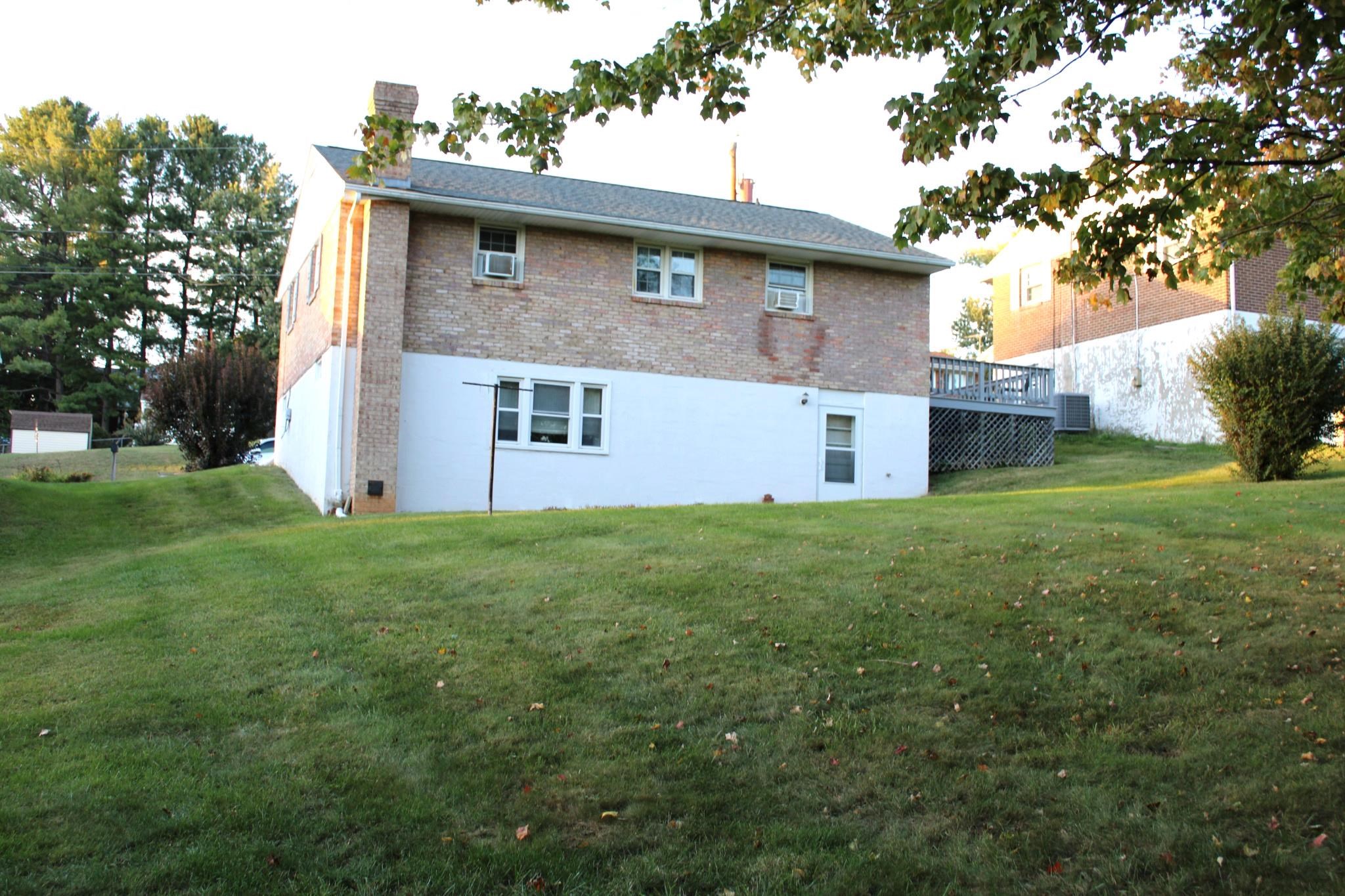 2208 DAVIS ST, STAUNTON, Virginia 24401, 3 Bedrooms Bedrooms, ,1 BathroomBathrooms,Residential,2208 DAVIS ST,682914 MLS # 682914 2208 DAVIS ST, STAUNTON, Virginia 24401, 3 Bedrooms Bedrooms, ,1 BathroomBathrooms,Residential,2208 DAVIS ST,682914 MLS # 682914