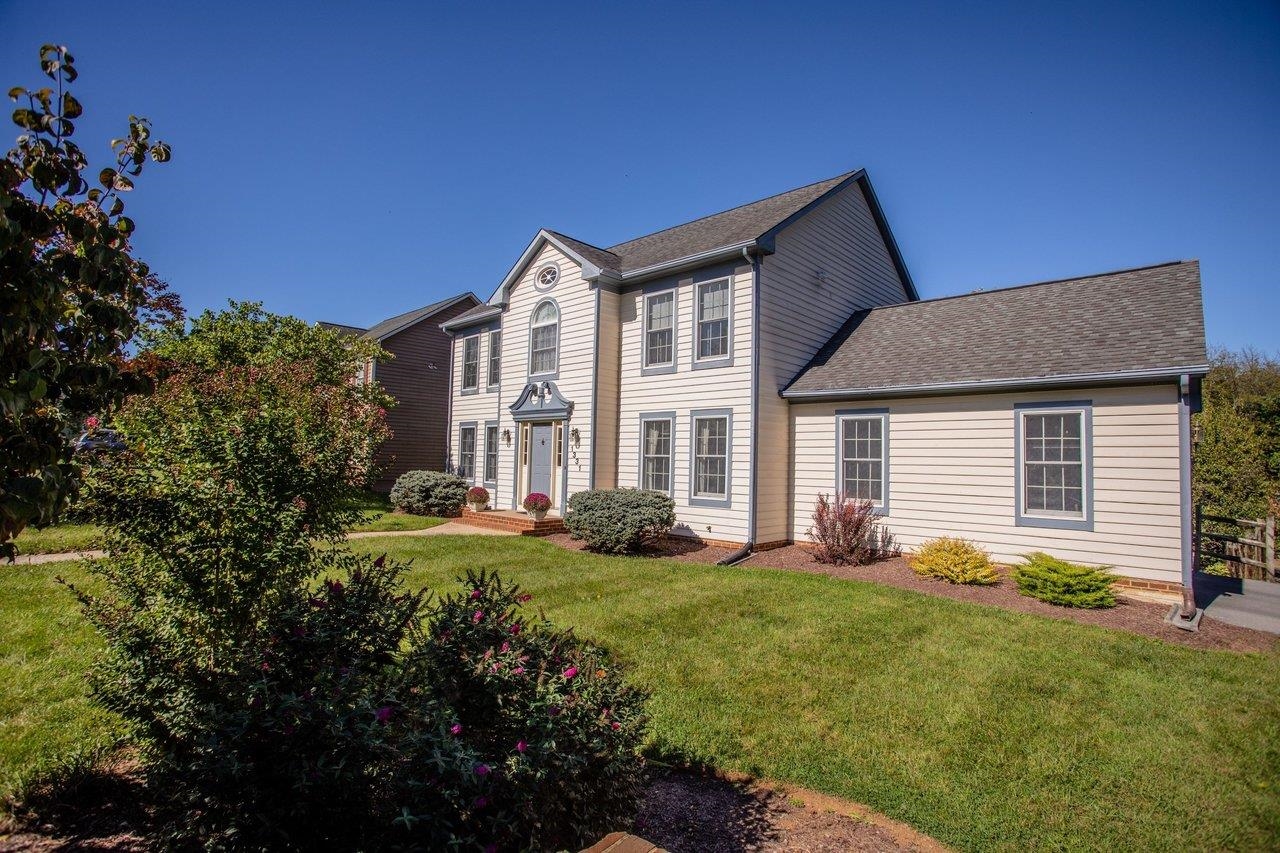 1331 S DOGWOOD DR, HARRISONBURG, Virginia 22801, 4 Bedrooms Bedrooms, ,3 BathroomsBathrooms,Residential,1331 S DOGWOOD DR,682920 MLS # 682920 1331 S DOGWOOD DR, HARRISONBURG, Virginia 22801, 4 Bedrooms Bedrooms, ,3 BathroomsBathrooms,Residential,1331 S DOGWOOD DR,682920 MLS # 682920