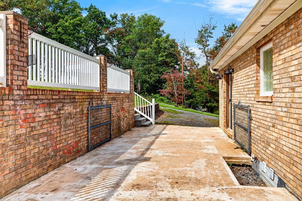 661 LADD RD, FISHERSVILLE, Virginia 22939, 3 Bedrooms Bedrooms, ,3 BathroomsBathrooms,Residential,661 LADD RD,682924 MLS # 682924 661 LADD RD, FISHERSVILLE, Virginia 22939, 3 Bedrooms Bedrooms, ,3 BathroomsBathrooms,Residential,661 LADD RD,682924 MLS # 682924