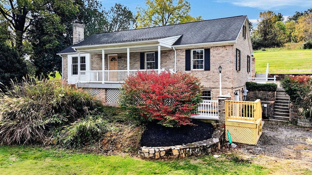661 LADD RD, FISHERSVILLE, Virginia 22939, 3 Bedrooms Bedrooms, ,3 BathroomsBathrooms,Residential,661 LADD RD,682924 MLS # 682924 661 LADD RD, FISHERSVILLE, Virginia 22939, 3 Bedrooms Bedrooms, ,3 BathroomsBathrooms,Residential,661 LADD RD,682924 MLS # 682924