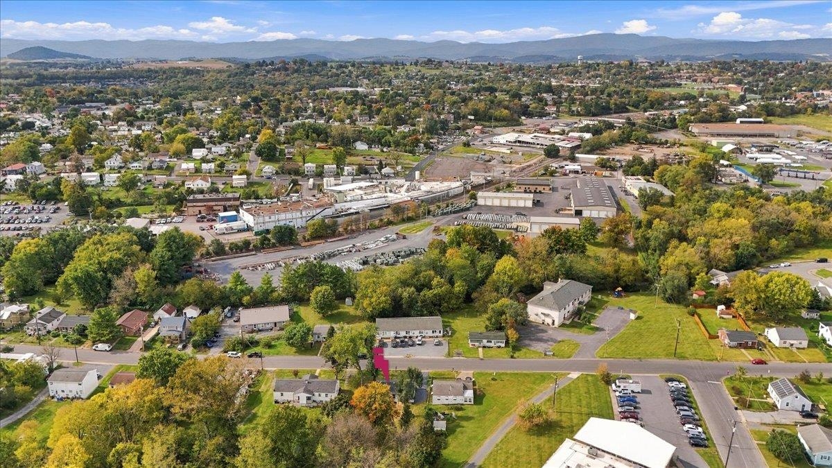 874 JEFFERSON ST, HARRISONBURG, Virginia 22802, 3 Bedrooms Bedrooms, ,1 BathroomBathrooms,Residential,874 JEFFERSON ST,682925 MLS # 682925