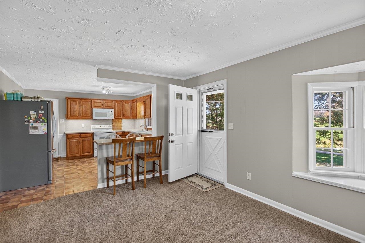 7499 OTTOBINE RD, DAYTON, Virginia 22821, 4 Bedrooms Bedrooms, ,1 BathroomBathrooms,Residential,7499 OTTOBINE RD,682668 MLS # 682668