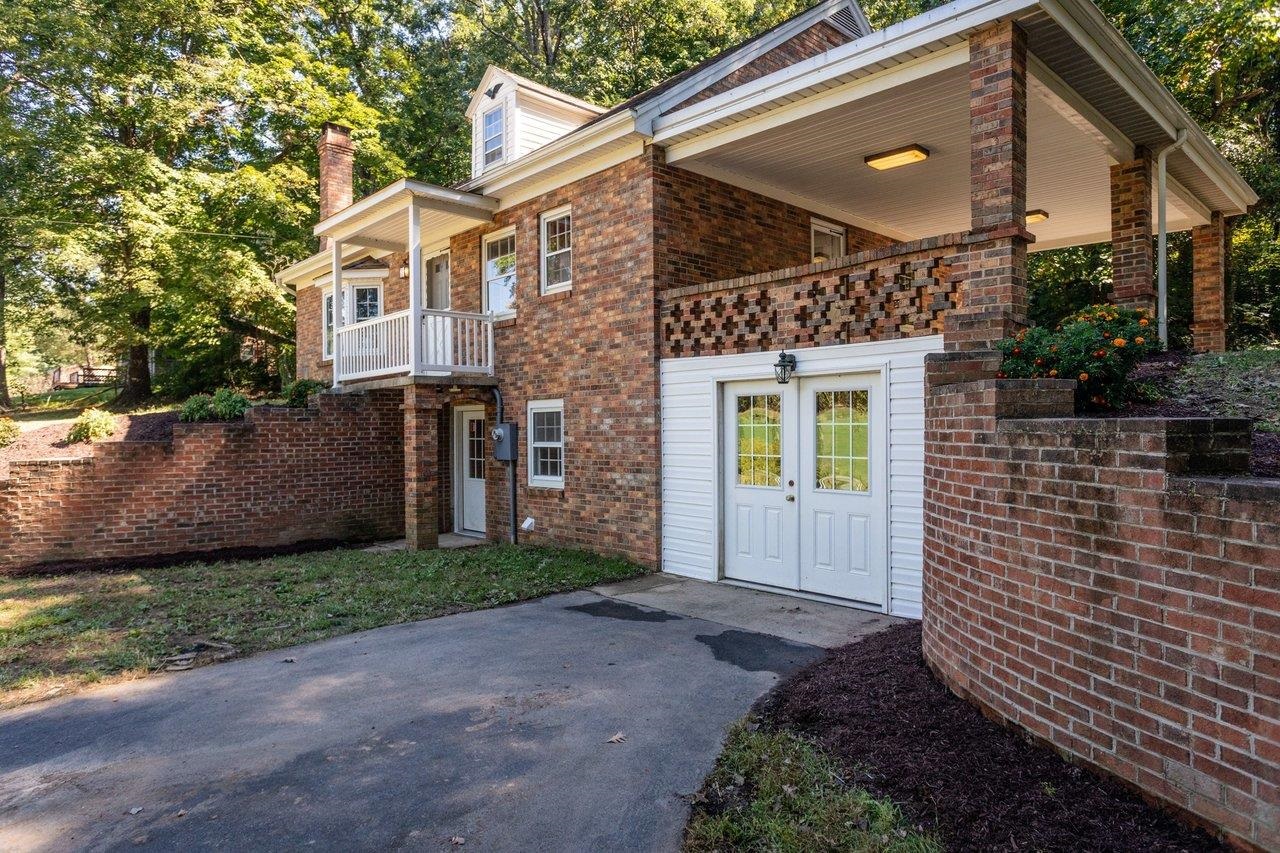 7499 OTTOBINE RD, DAYTON, Virginia 22821, 4 Bedrooms Bedrooms, ,1 BathroomBathrooms,Residential,7499 OTTOBINE RD,682668 MLS # 682668