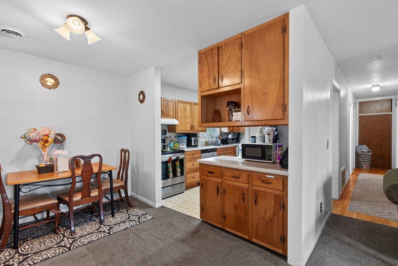 95 SOUTH AVE, HARRISONBURG, Virginia 22801, 3 Bedrooms Bedrooms, ,1 BathroomBathrooms,Residential,95 SOUTH AVE,682940 MLS # 682940