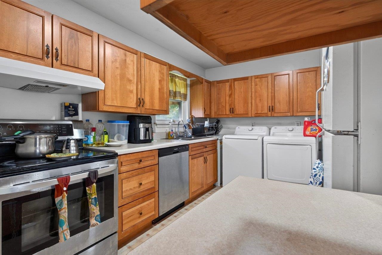 95 SOUTH AVE, HARRISONBURG, Virginia 22801, 3 Bedrooms Bedrooms, ,1 BathroomBathrooms,Residential,95 SOUTH AVE,682940 MLS # 682940