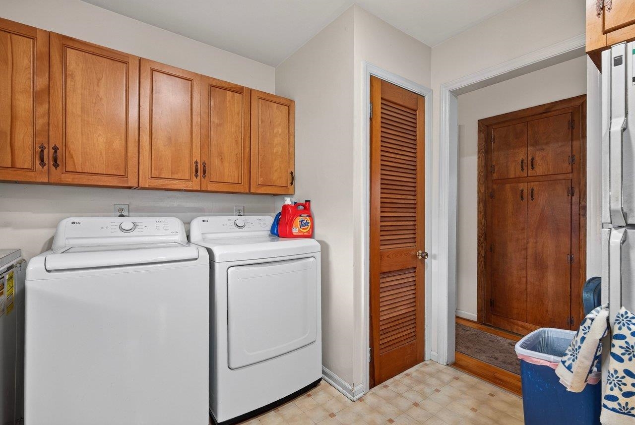 95 SOUTH AVE, HARRISONBURG, Virginia 22801, 3 Bedrooms Bedrooms, ,1 BathroomBathrooms,Residential,95 SOUTH AVE,682940 MLS # 682940