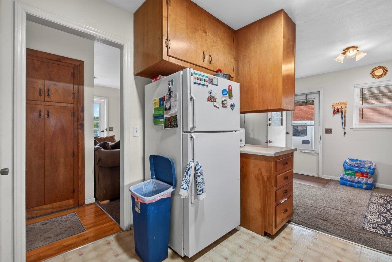 95 SOUTH AVE, HARRISONBURG, Virginia 22801, 3 Bedrooms Bedrooms, ,1 BathroomBathrooms,Residential,95 SOUTH AVE,682940 MLS # 682940