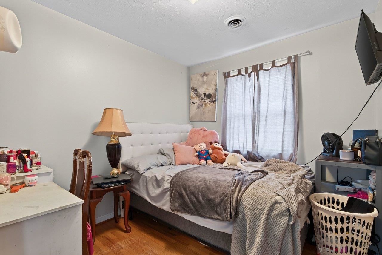 95 SOUTH AVE, HARRISONBURG, Virginia 22801, 3 Bedrooms Bedrooms, ,1 BathroomBathrooms,Residential,95 SOUTH AVE,682940 MLS # 682940