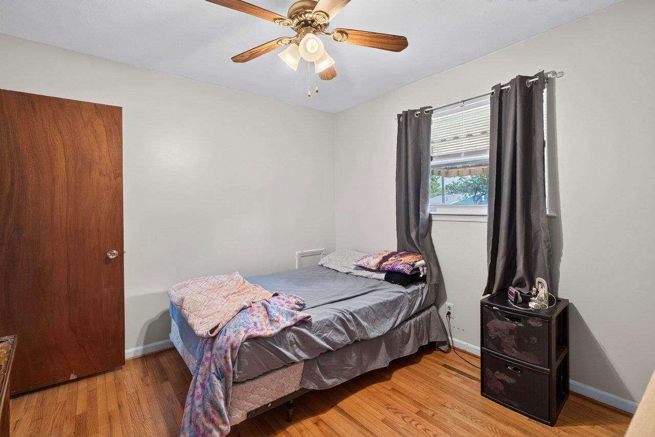 95 SOUTH AVE, HARRISONBURG, Virginia 22801, 3 Bedrooms Bedrooms, ,1 BathroomBathrooms,Residential,95 SOUTH AVE,682940 MLS # 682940