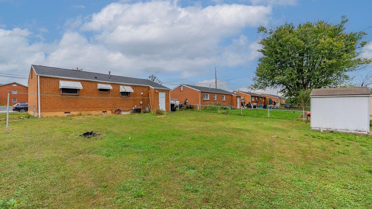 95 SOUTH AVE, HARRISONBURG, Virginia 22801, 3 Bedrooms Bedrooms, ,1 BathroomBathrooms,Residential,95 SOUTH AVE,682940 MLS # 682940