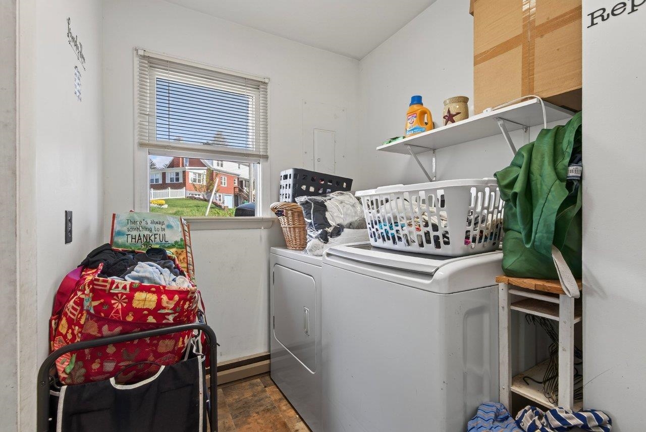 15 LURAY AVE, LURAY, Virginia 22835, 3 Bedrooms Bedrooms, ,2 BathroomsBathrooms,Residential,15 LURAY AVE,682943 MLS # 682943 15 LURAY AVE, LURAY, Virginia 22835, 3 Bedrooms Bedrooms, ,2 BathroomsBathrooms,Residential,15 LURAY AVE,682943 MLS # 682943