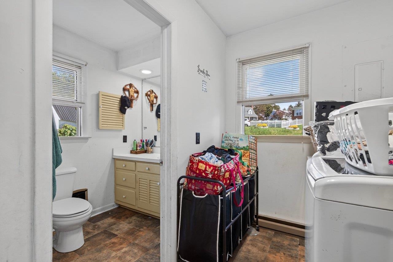 15 LURAY AVE, LURAY, Virginia 22835, 3 Bedrooms Bedrooms, ,2 BathroomsBathrooms,Residential,15 LURAY AVE,682943 MLS # 682943 15 LURAY AVE, LURAY, Virginia 22835, 3 Bedrooms Bedrooms, ,2 BathroomsBathrooms,Residential,15 LURAY AVE,682943 MLS # 682943