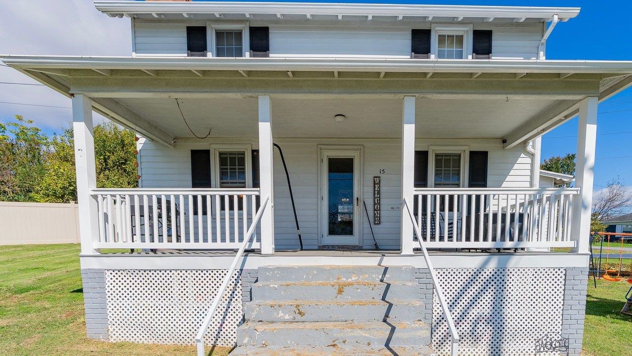 15 LURAY AVE, LURAY, Virginia 22835, 3 Bedrooms Bedrooms, ,2 BathroomsBathrooms,Residential,15 LURAY AVE,682943 MLS # 682943 15 LURAY AVE, LURAY, Virginia 22835, 3 Bedrooms Bedrooms, ,2 BathroomsBathrooms,Residential,15 LURAY AVE,682943 MLS # 682943