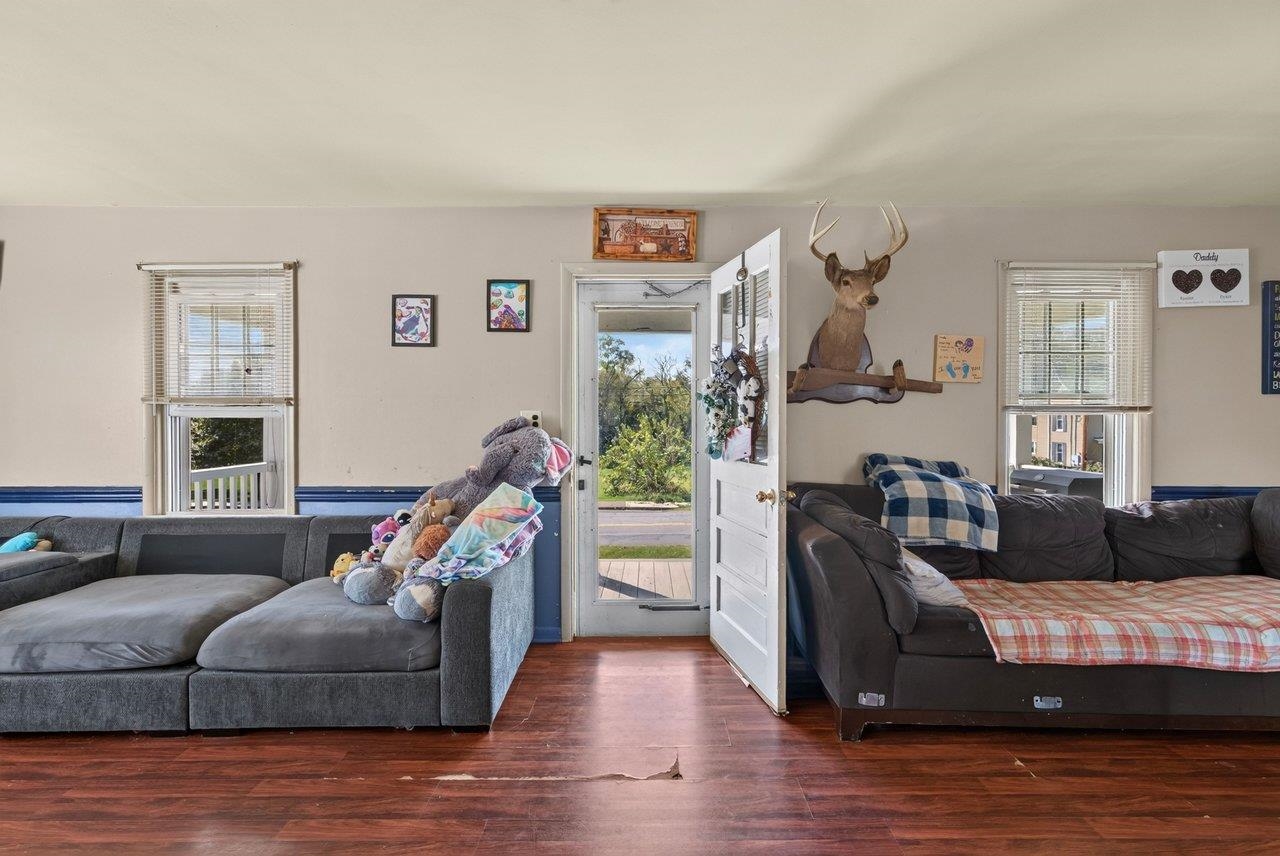 15 LURAY AVE, LURAY, Virginia 22835, 3 Bedrooms Bedrooms, ,2 BathroomsBathrooms,Residential,15 LURAY AVE,682943 MLS # 682943 15 LURAY AVE, LURAY, Virginia 22835, 3 Bedrooms Bedrooms, ,2 BathroomsBathrooms,Residential,15 LURAY AVE,682943 MLS # 682943