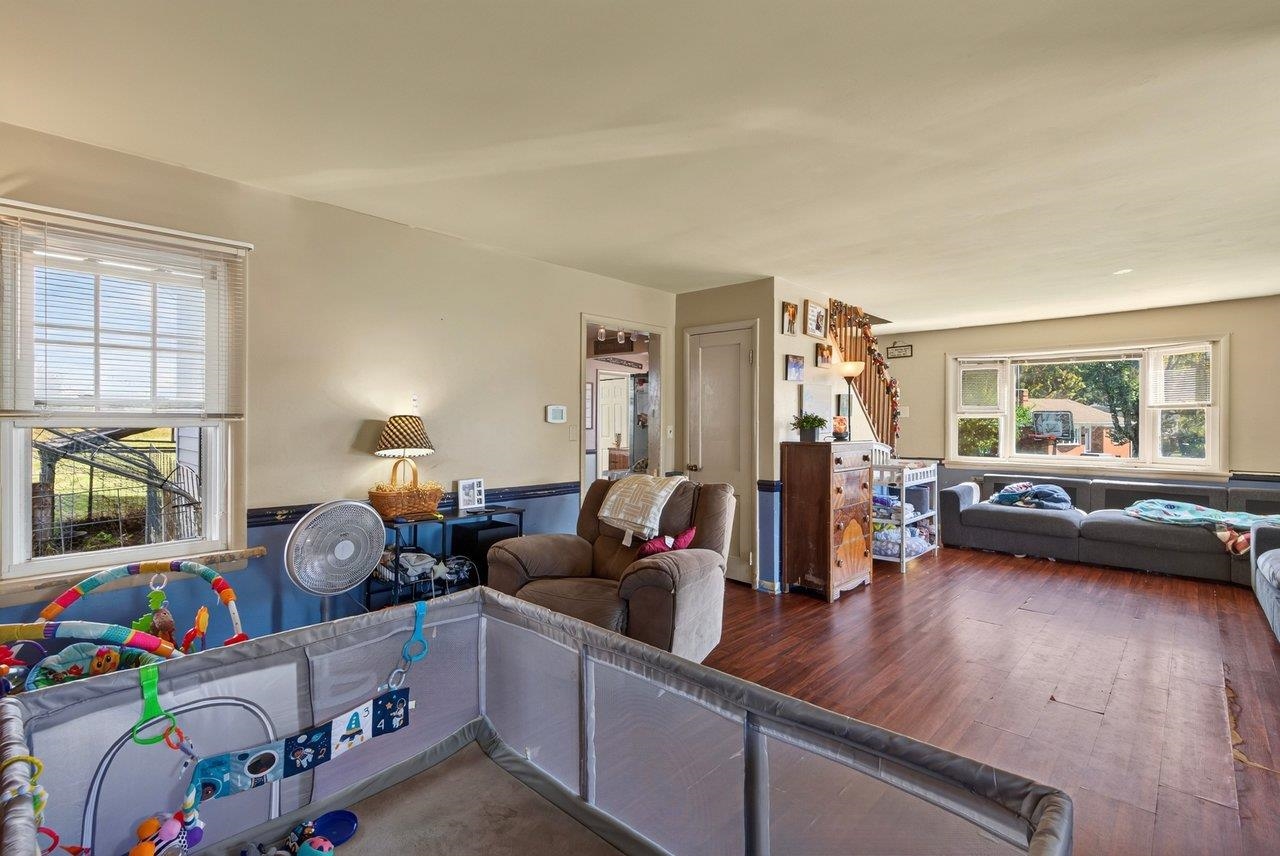 15 LURAY AVE, LURAY, Virginia 22835, 3 Bedrooms Bedrooms, ,2 BathroomsBathrooms,Residential,15 LURAY AVE,682943 MLS # 682943 15 LURAY AVE, LURAY, Virginia 22835, 3 Bedrooms Bedrooms, ,2 BathroomsBathrooms,Residential,15 LURAY AVE,682943 MLS # 682943