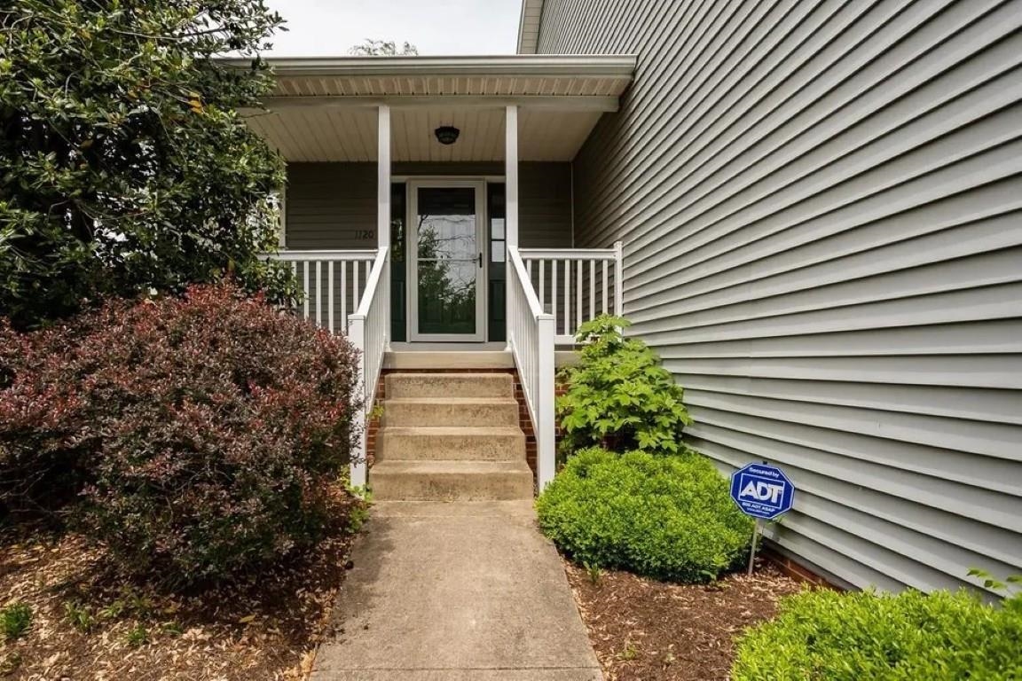 1120 KING EDWARDS WAY, HARRISONBURG, Virginia 22801, 3 Bedrooms Bedrooms, ,2 BathroomsBathrooms,Residential,1120 KING EDWARDS WAY,682944 MLS # 682944