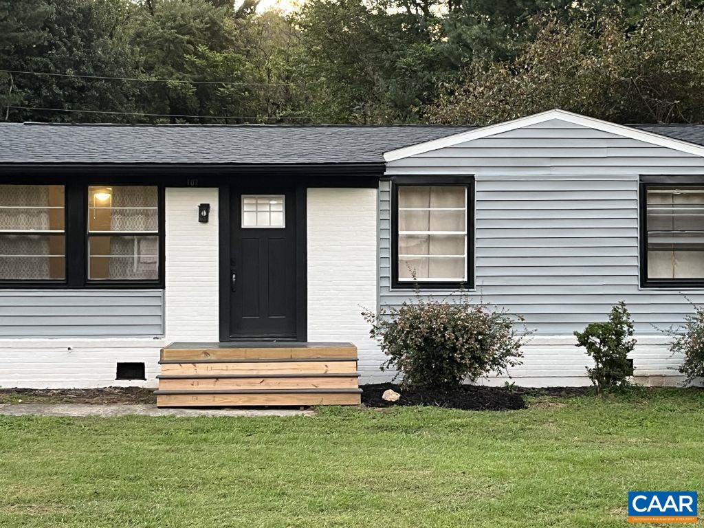 107 COURT ST, LOVINGSTON, Virginia 22949, 4 Bedrooms Bedrooms, ,2 BathroomsBathrooms,Residential,107 COURT ST,682945 MLS # 682945