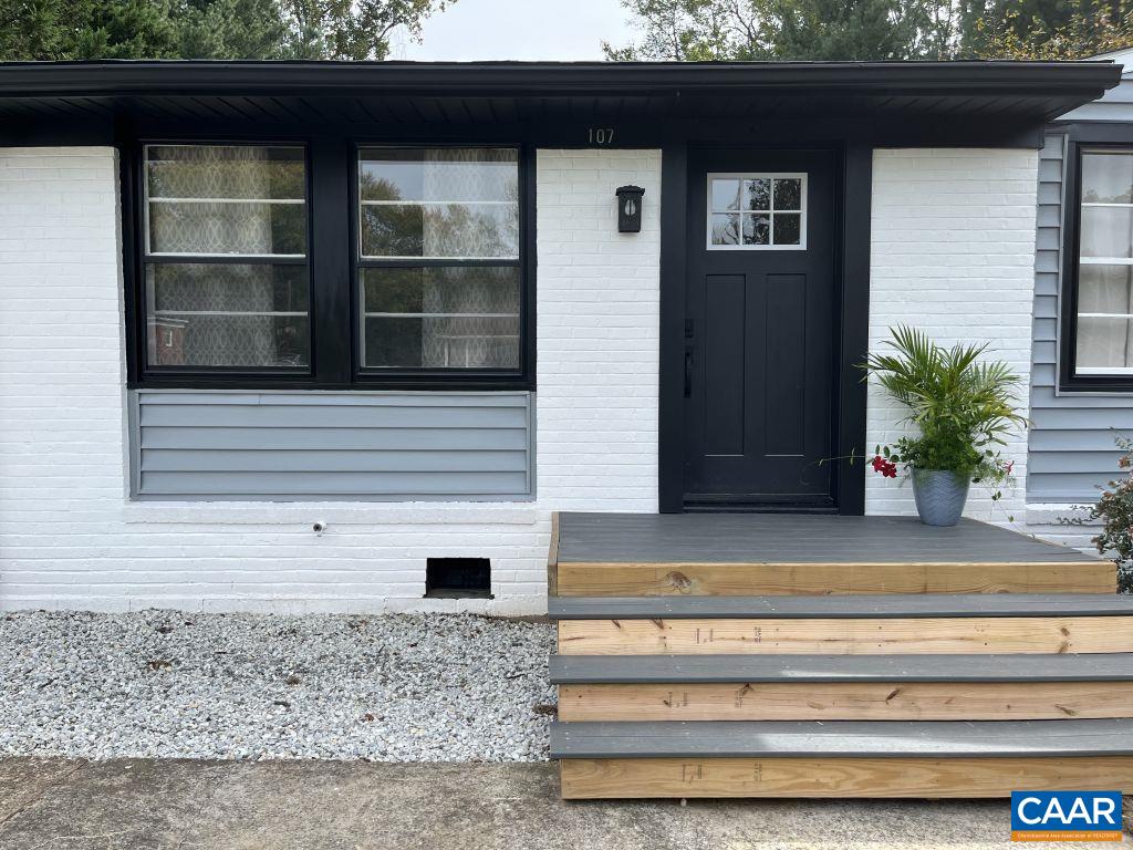 107 COURT ST, LOVINGSTON, Virginia 22949, 4 Bedrooms Bedrooms, ,2 BathroomsBathrooms,Residential,107 COURT ST,682945 MLS # 682945 107 COURT ST, LOVINGSTON, Virginia 22949, 4 Bedrooms Bedrooms, ,2 BathroomsBathrooms,Residential,107 COURT ST,682945 MLS # 682945