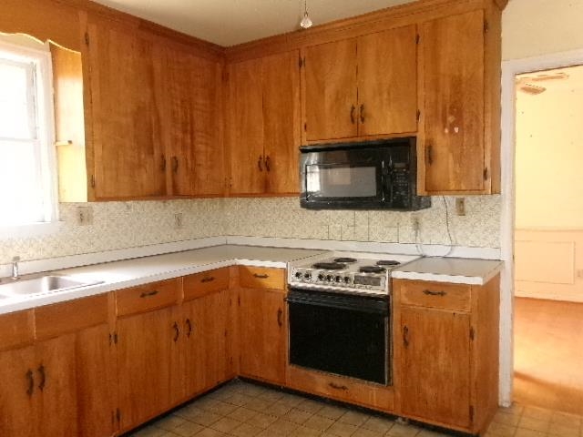 110 KERRY LN, CHARLOTTESVILLE, Virginia 22901, 4 Bedrooms Bedrooms, ,3 BathroomsBathrooms,Residential,110 KERRY LN,681734 MLS # 681734 110 KERRY LN, CHARLOTTESVILLE, Virginia 22901, 4 Bedrooms Bedrooms, ,3 BathroomsBathrooms,Residential,110 KERRY LN,681734 MLS # 681734