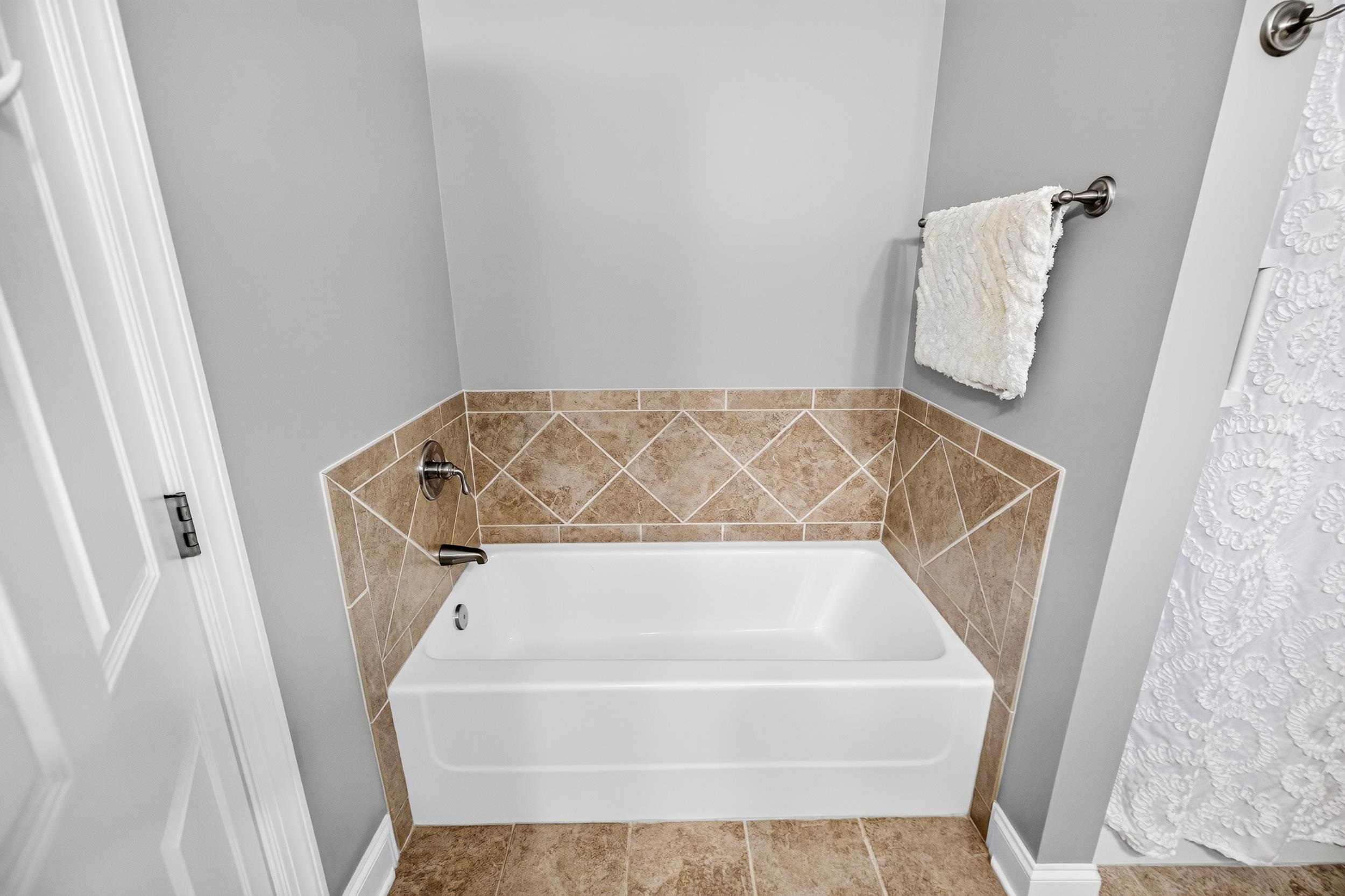 430 CALLAWAY CIR, ROCKINGHAM, Virginia 22801, 4 Bedrooms Bedrooms, ,2 BathroomsBathrooms,Residential,430 CALLAWAY CIR,682990 MLS # 682990 430 CALLAWAY CIR, ROCKINGHAM, Virginia 22801, 4 Bedrooms Bedrooms, ,2 BathroomsBathrooms,Residential,430 CALLAWAY CIR,682990 MLS # 682990