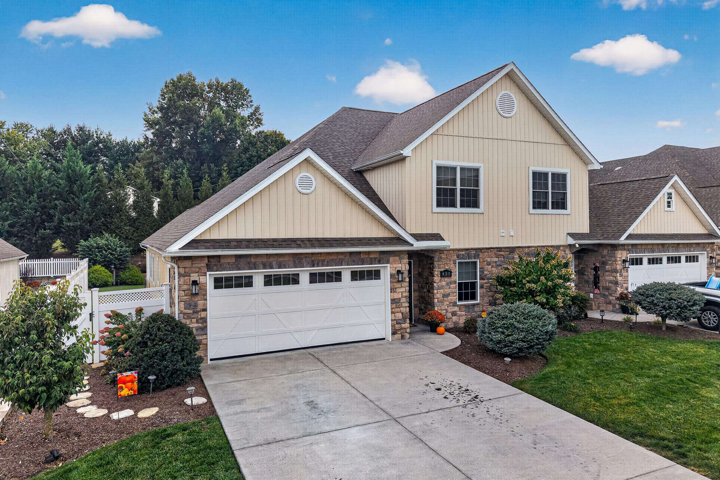 430 CALLAWAY CIR, ROCKINGHAM, Virginia 22801, 4 Bedrooms Bedrooms, ,2 BathroomsBathrooms,Residential,430 CALLAWAY CIR,682990 MLS # 682990 430 CALLAWAY CIR, ROCKINGHAM, Virginia 22801, 4 Bedrooms Bedrooms, ,2 BathroomsBathrooms,Residential,430 CALLAWAY CIR,682990 MLS # 682990