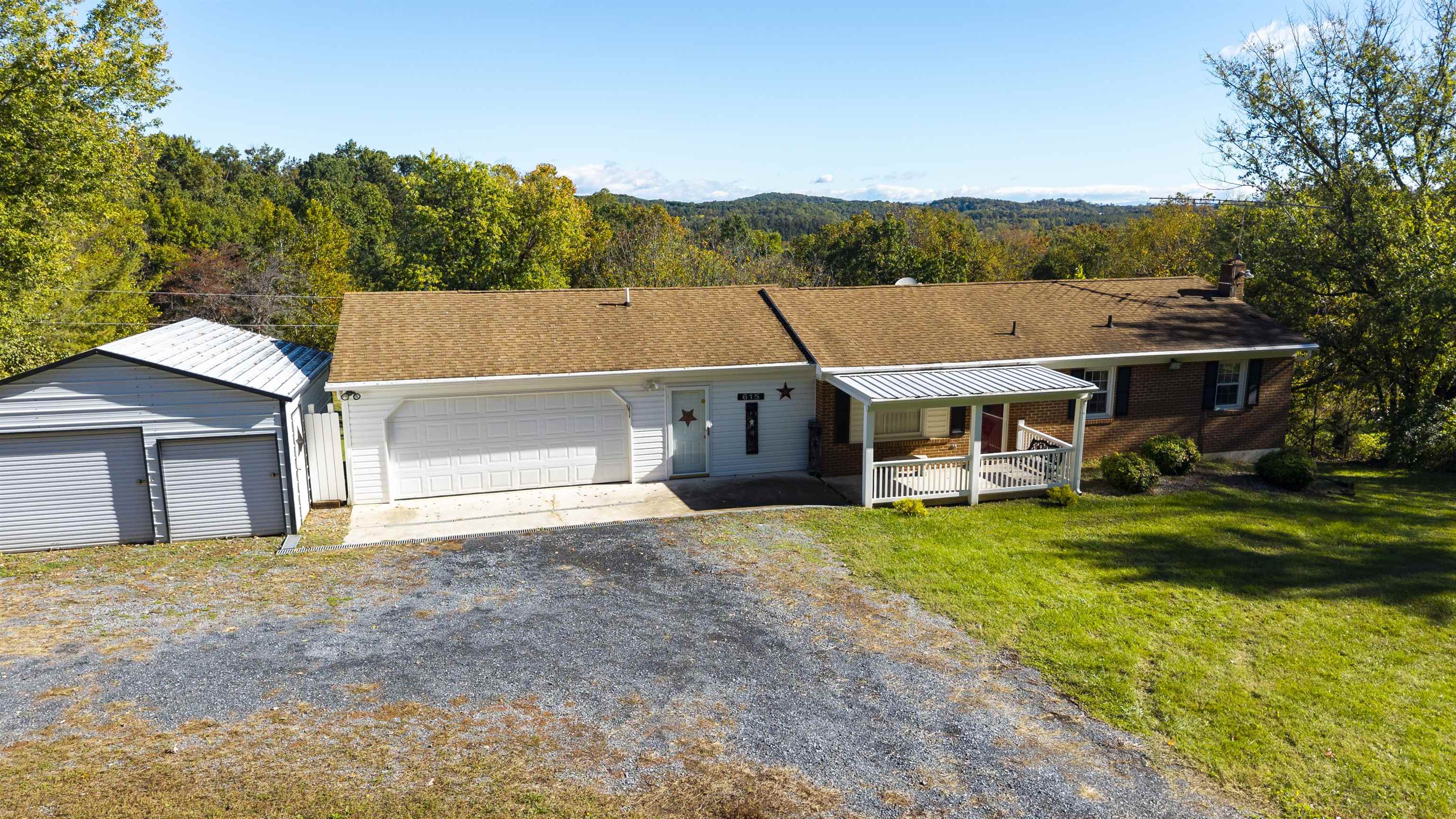 615 VINEGAR HILL RD, CHURCHVILLE, Virginia 24421, 3 Bedrooms Bedrooms, ,2 BathroomsBathrooms,Residential,615 VINEGAR HILL RD,682997 MLS # 682997